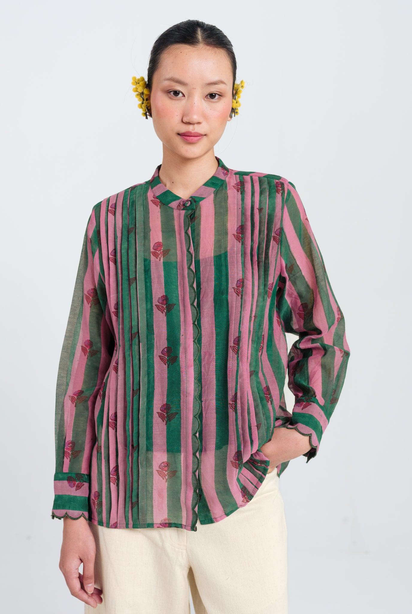 Twirl Scallop Shirt