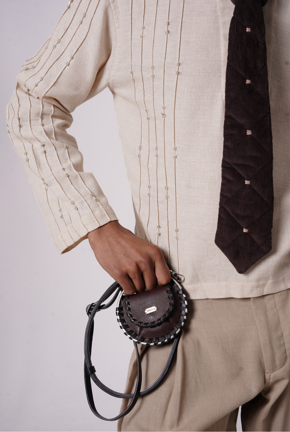 QUILTED TIE (BROWN)