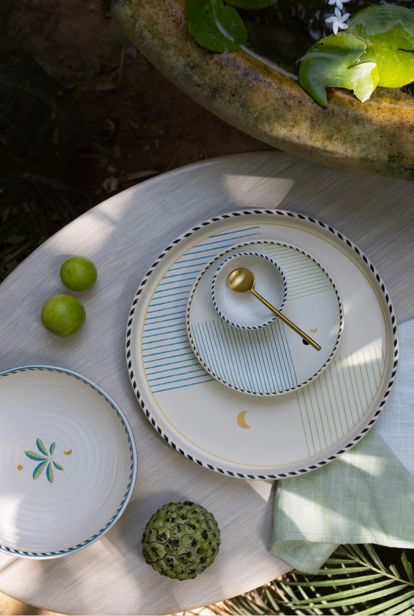Mirissa Tall Edge Platter - Large