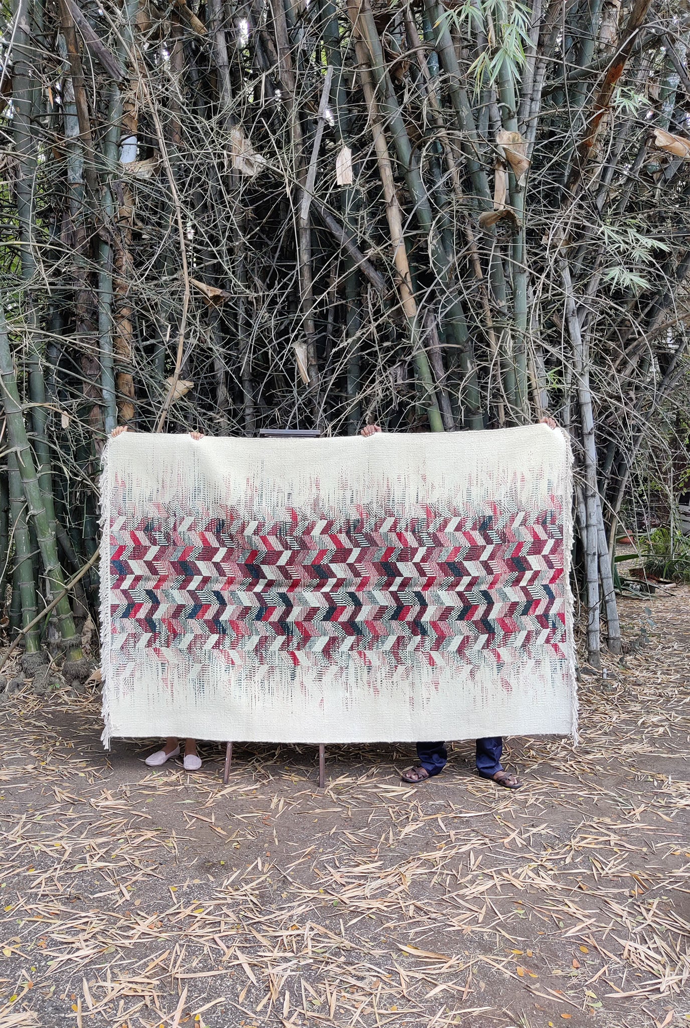 handcrafted-woven-rug-carpet-cotton-wool-home decor- jodi