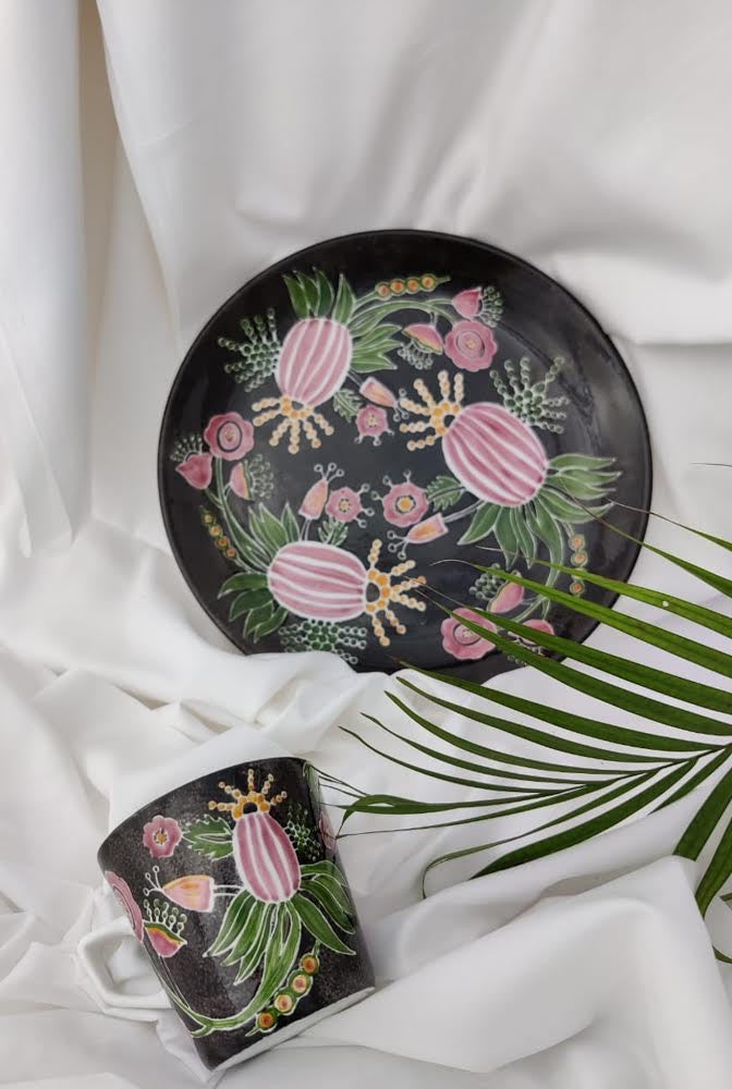 jodi-plates-handpainted-ceramics-quarter