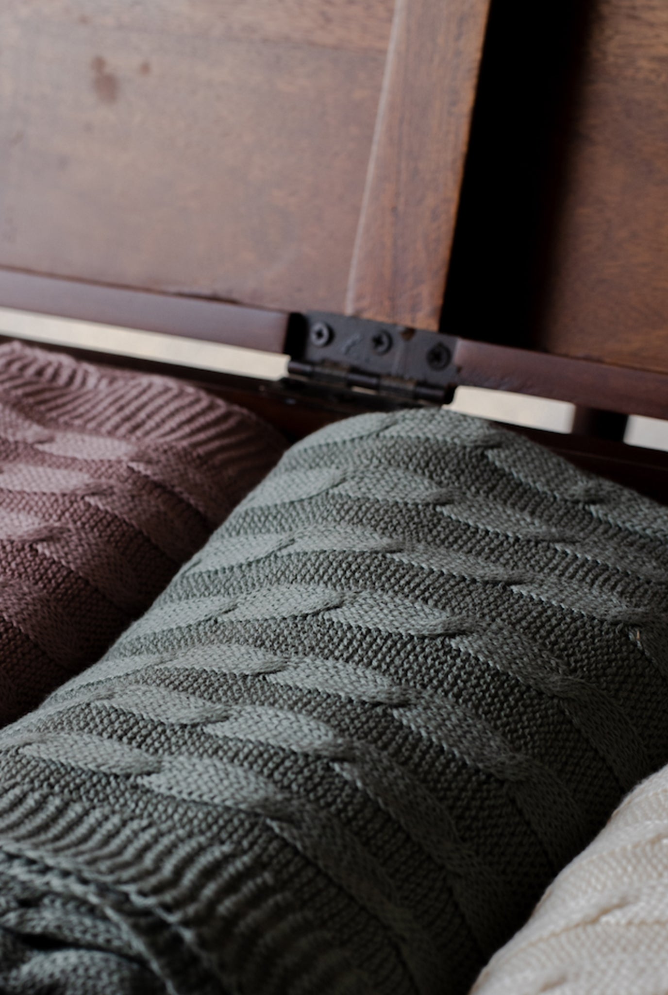 Cable Knit Throw