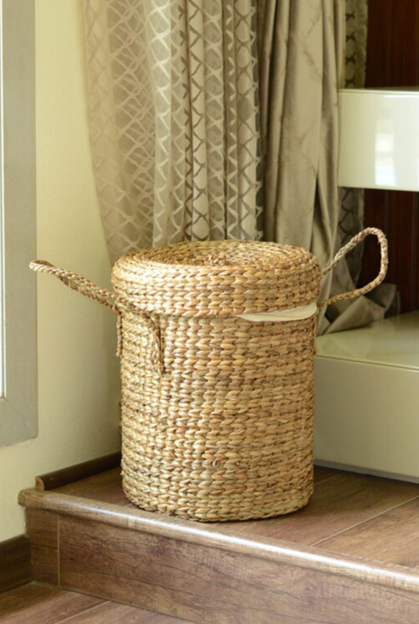 jodi-sustainable-water hyacinth- box- handcrafted