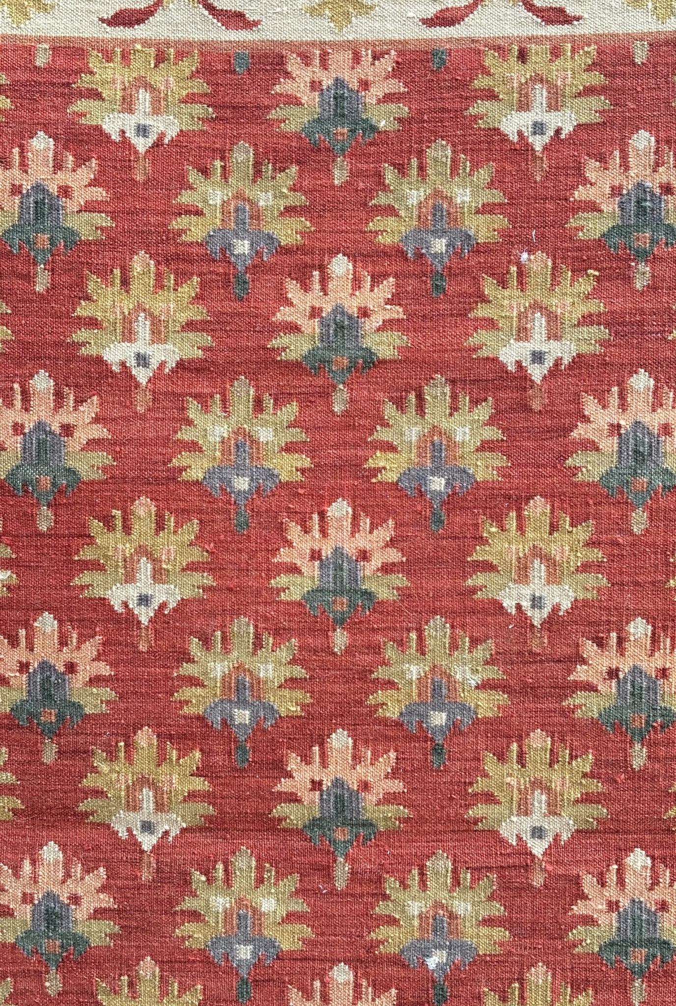 HAND-WOVEN CRIMSON RUG