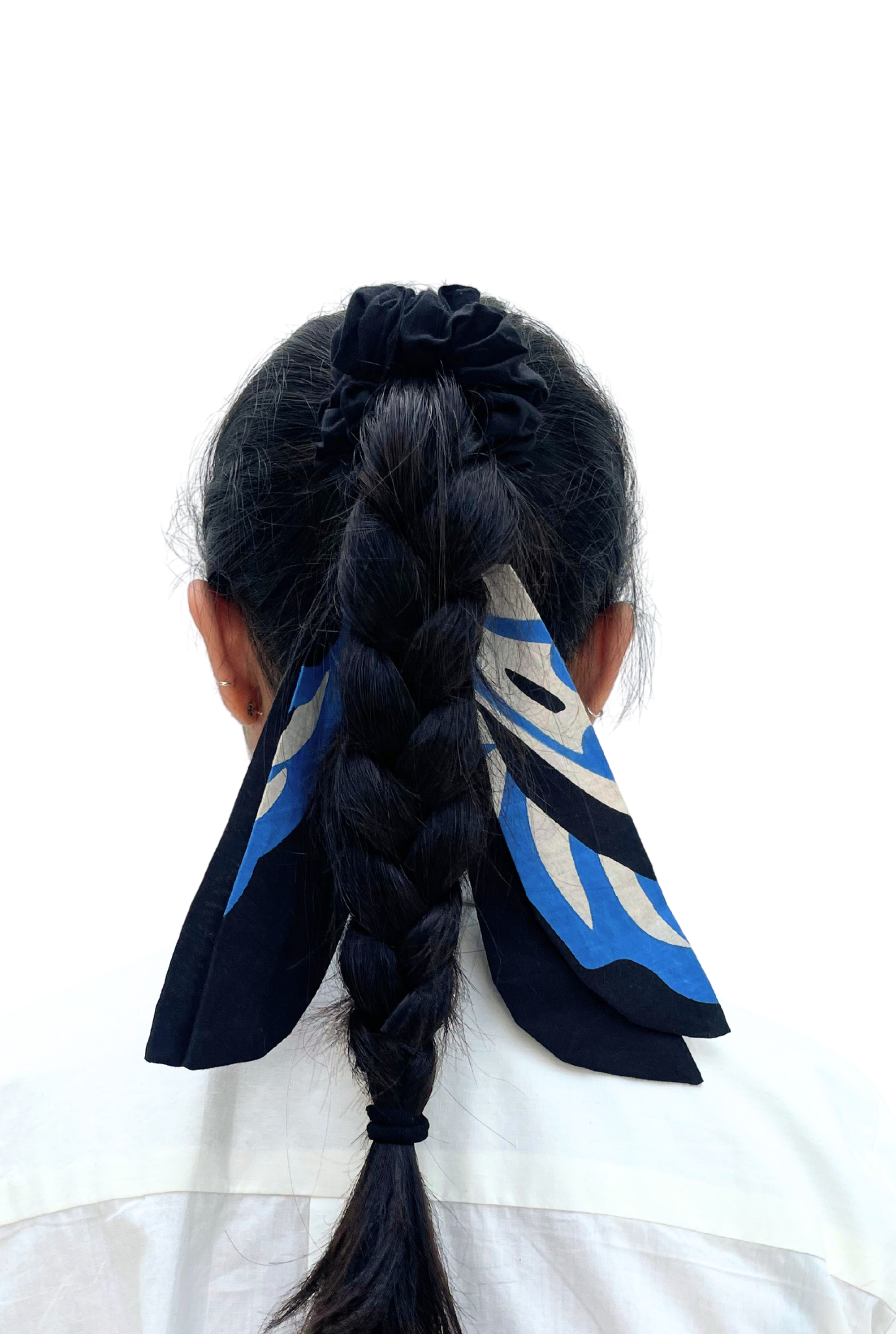 Orca Tie-up Scrunchie