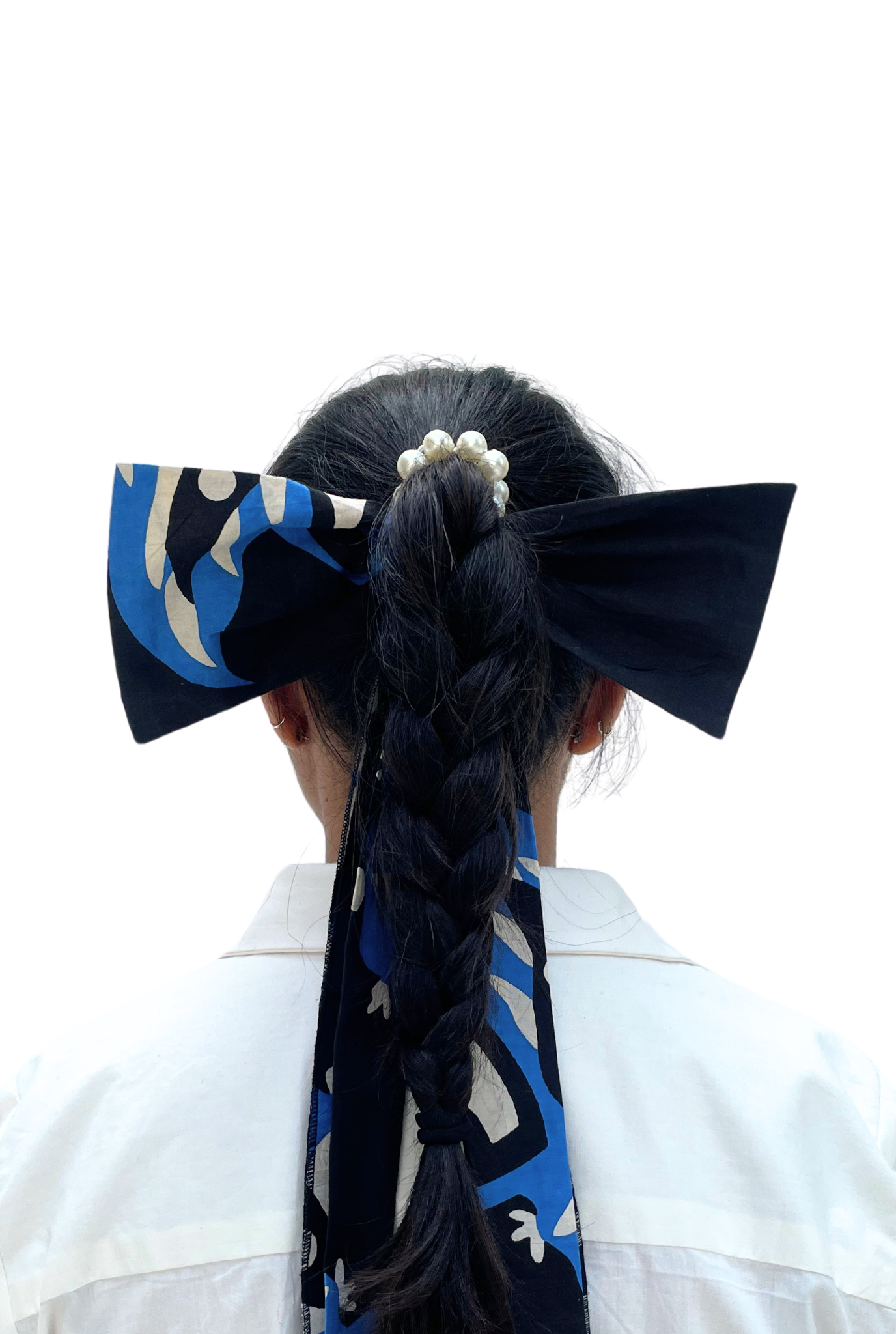 ORCA PEARL TIE-UP SCRUNCHIE