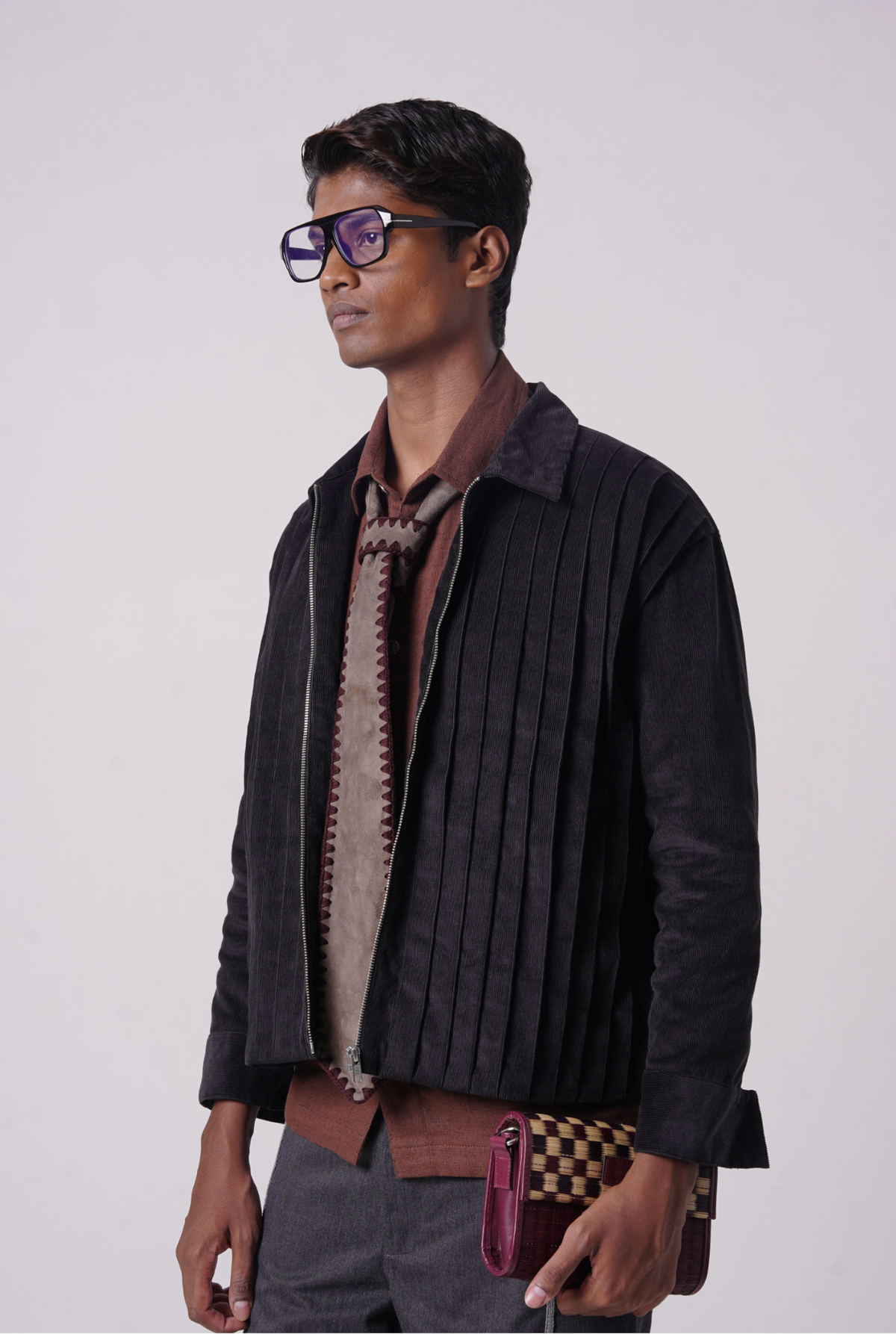 CROCHET EDGE TIE (GREY)