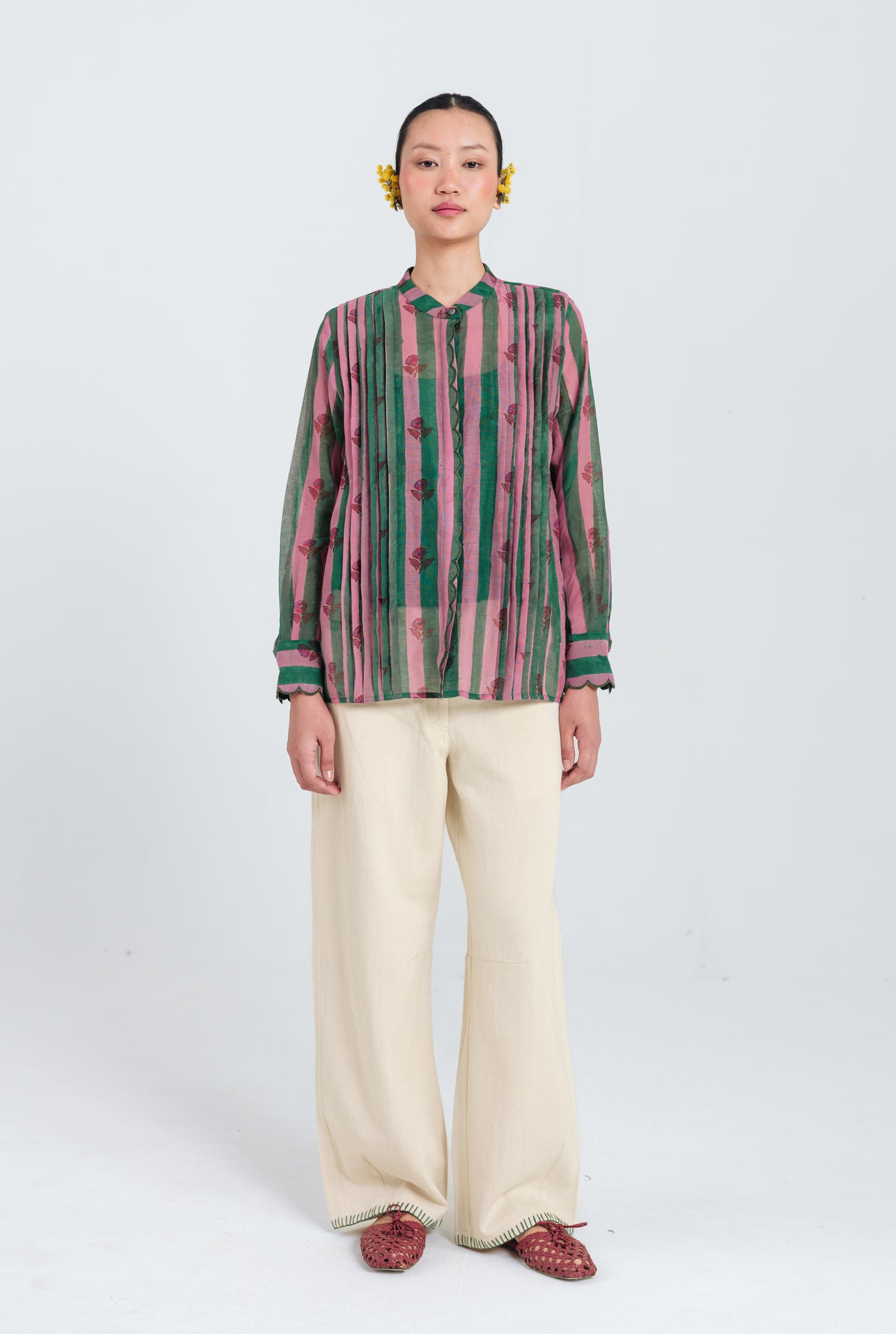 Twirl Scallop Shirt