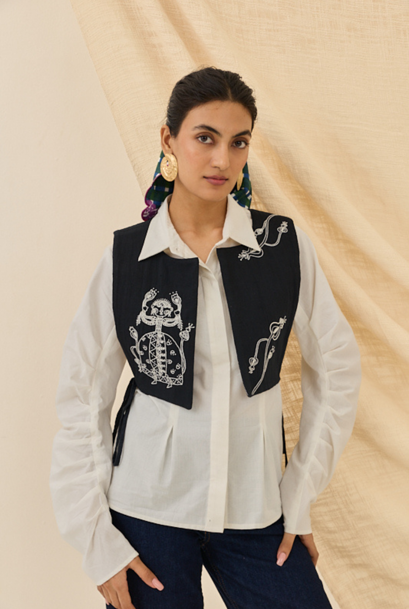 Jugnu Handloom Bib