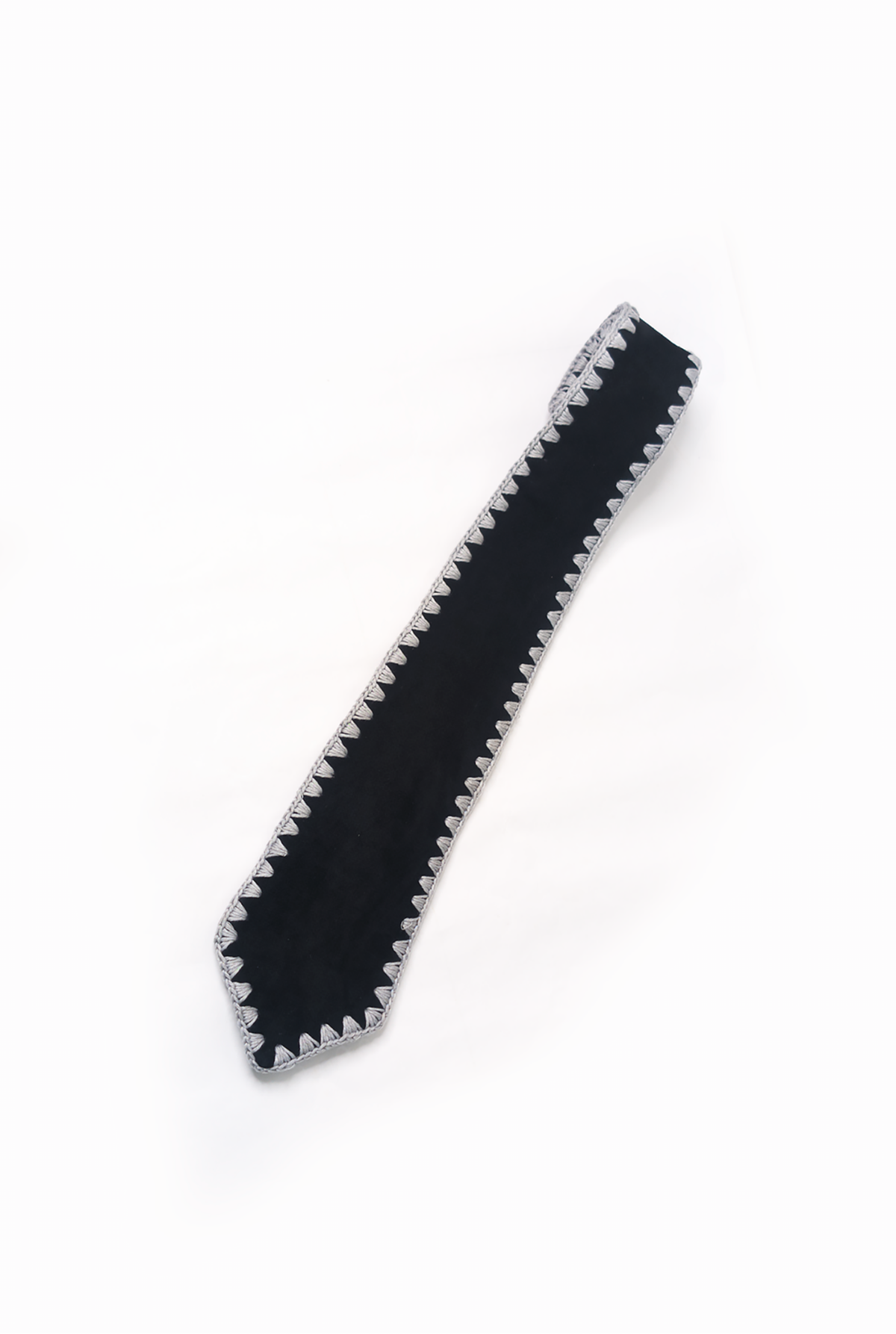 CROCHET EDGE TIE (BLACK)