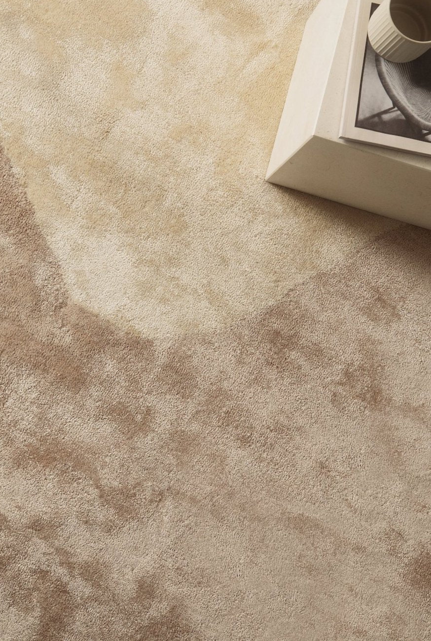 Nasai Silk Rug / Pastel Clay
