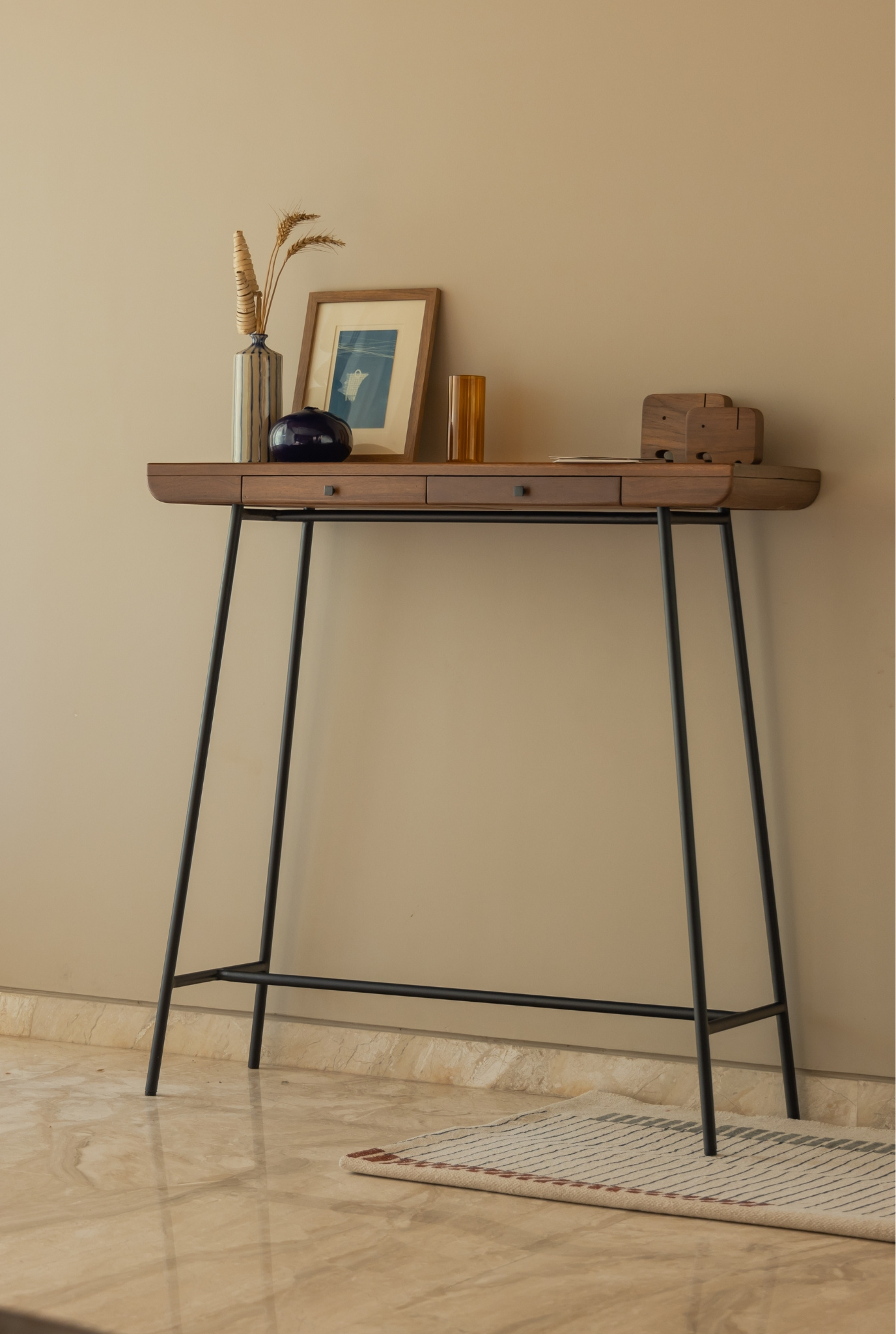 Walk By Foyer Table (Shipping Only In India)