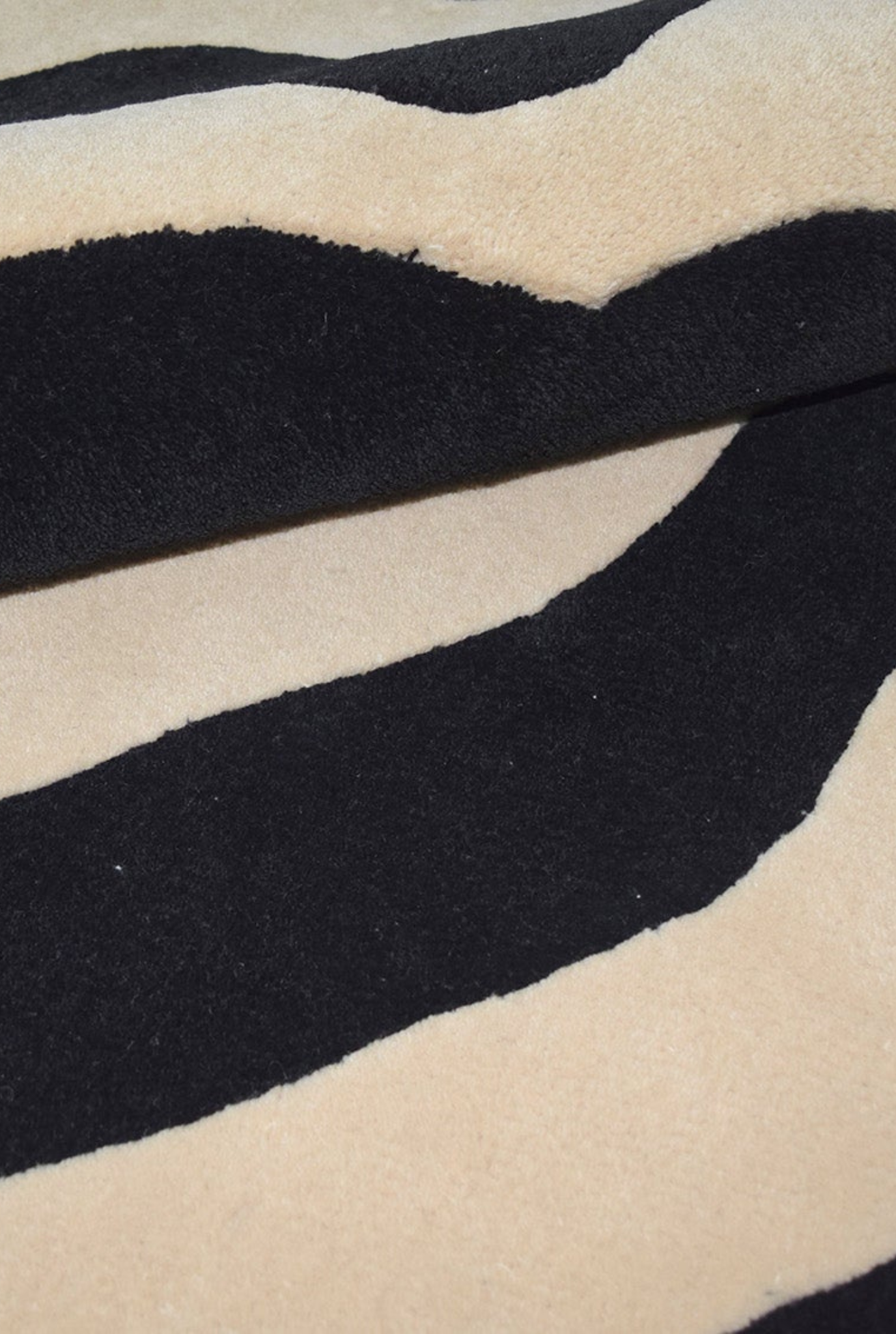 Fluid Wool Rug