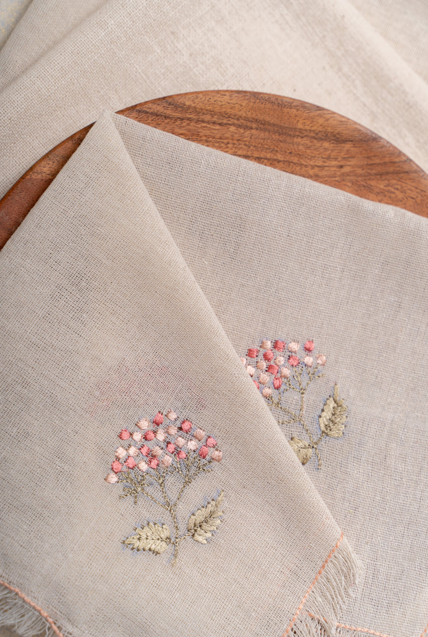 A Shaded Flower Napkin (Set of 4)