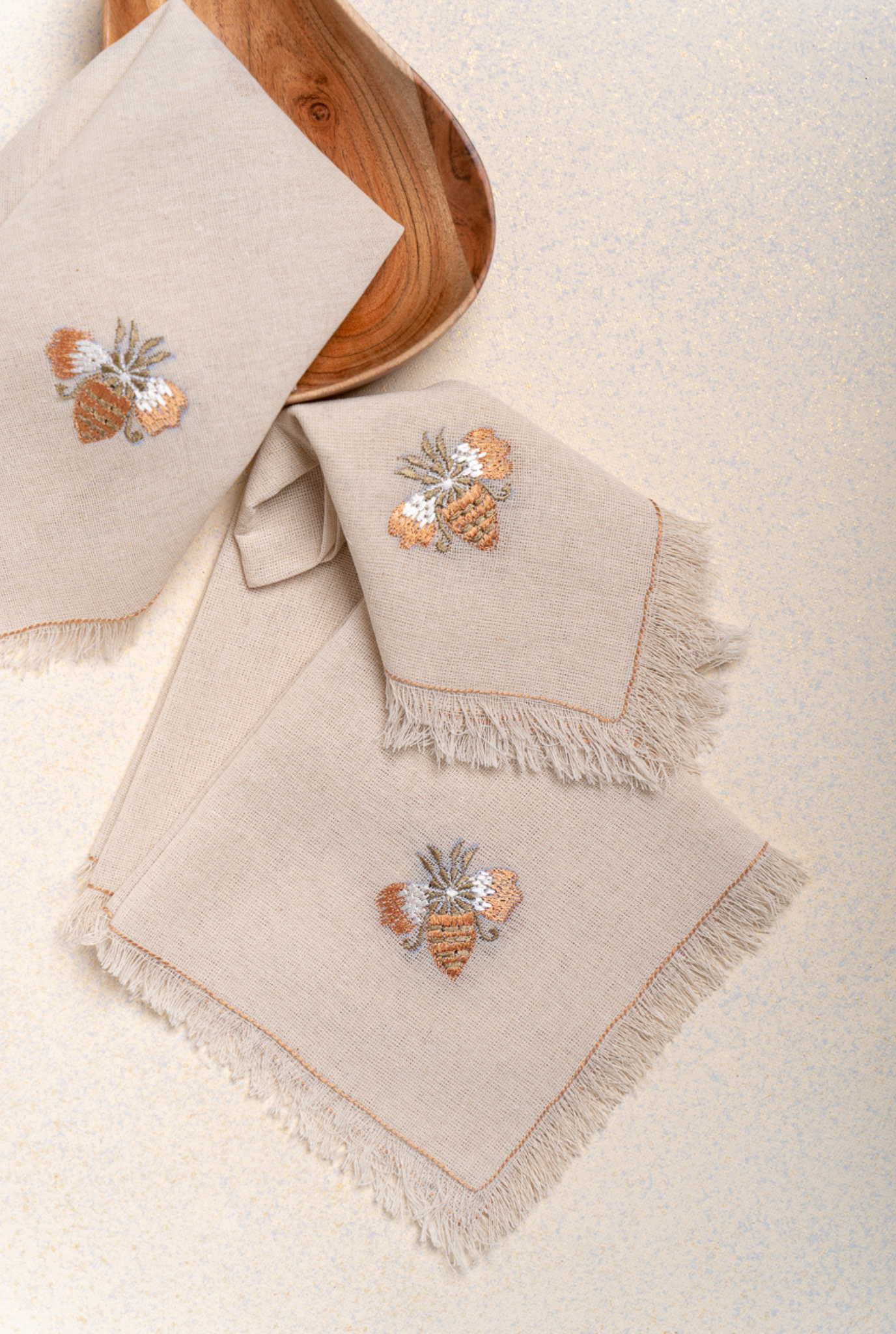 A Golden Bee Napkin (Set of 4)