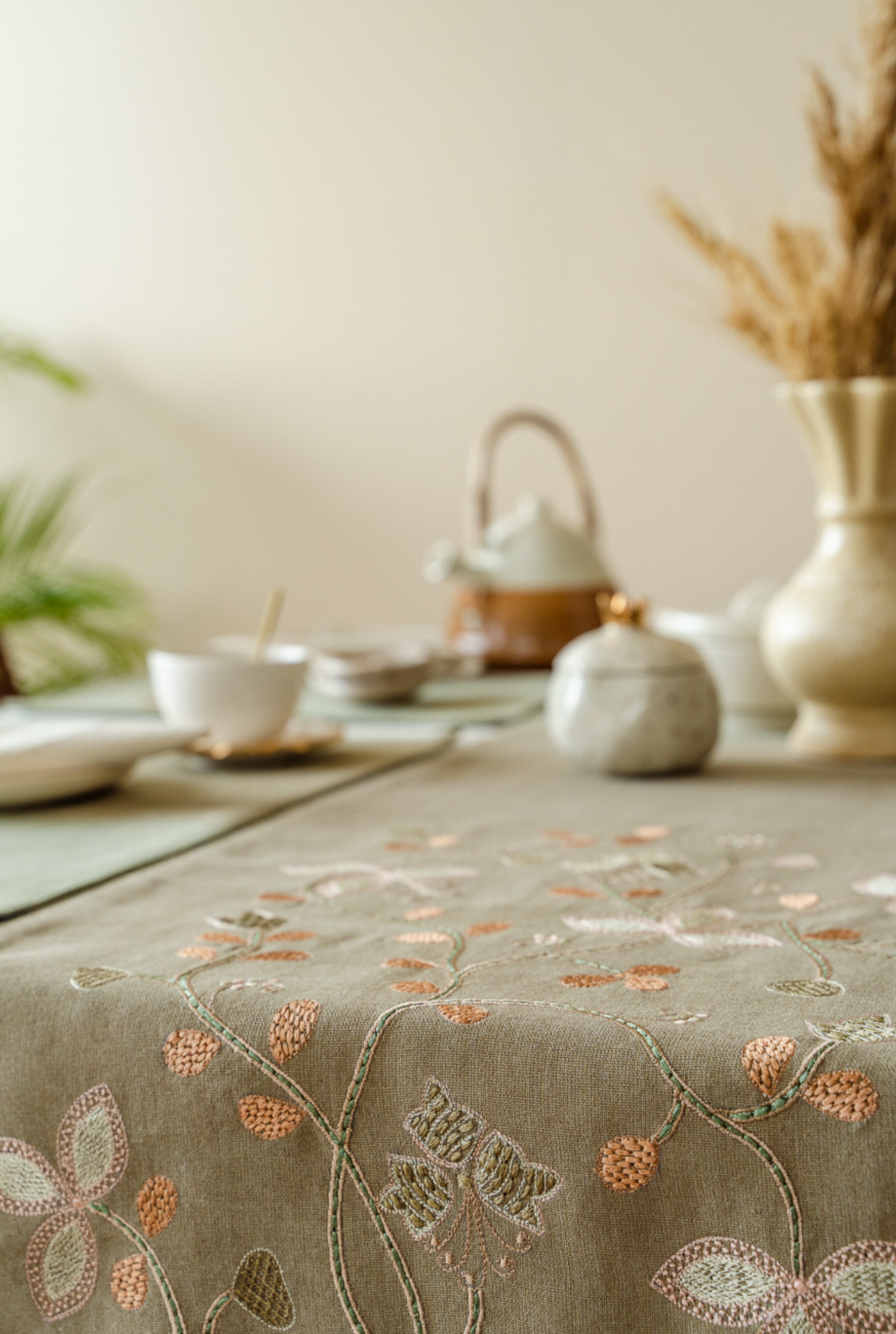 Blooming Melody Table Runner