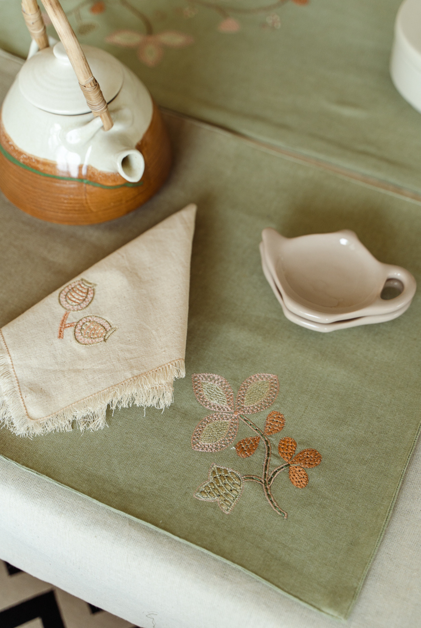 Shades of Splendour Table Mat