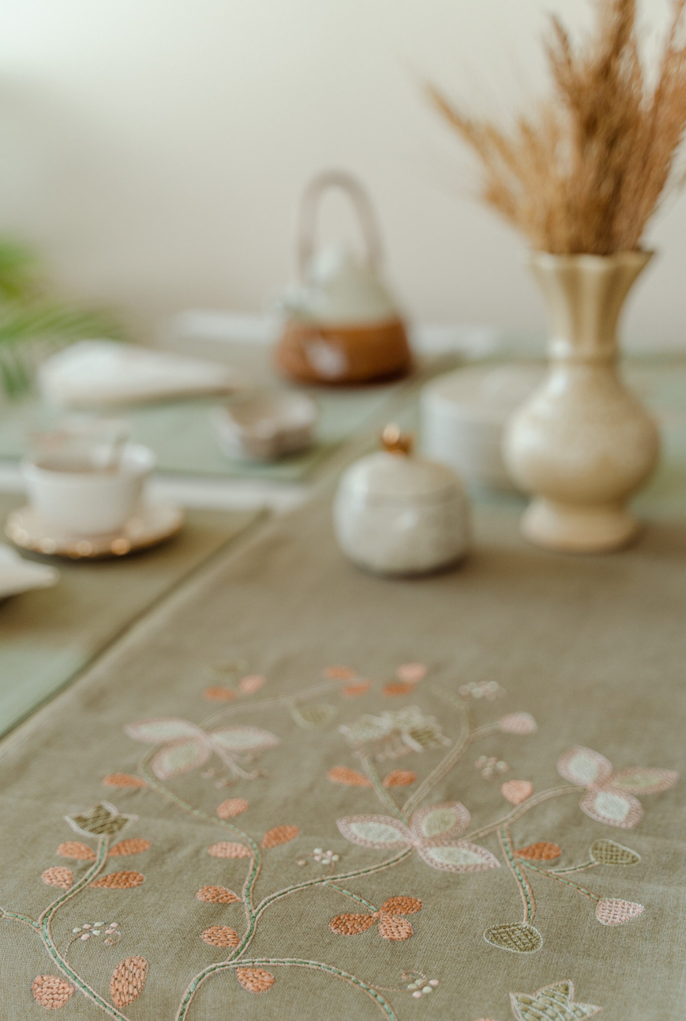 Blooming Melody Table Runner