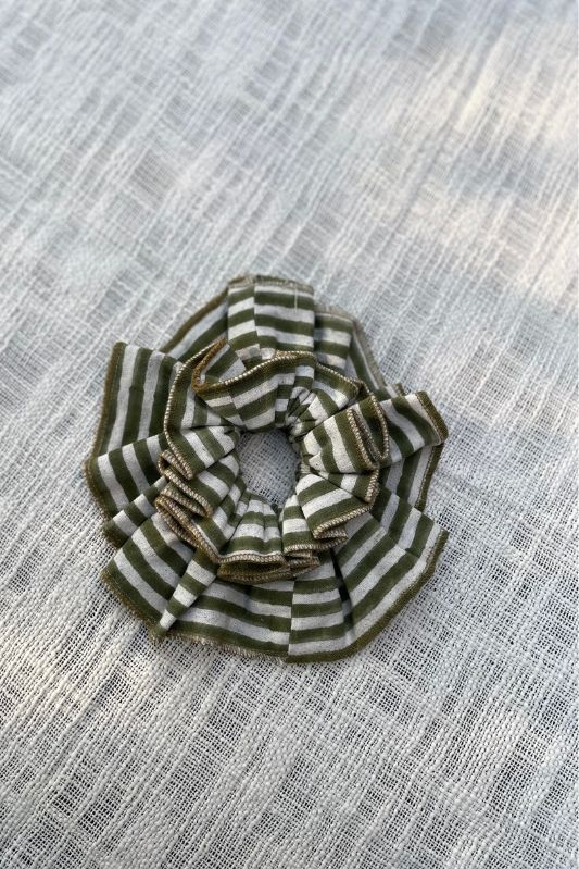 Pihu Scrunchie