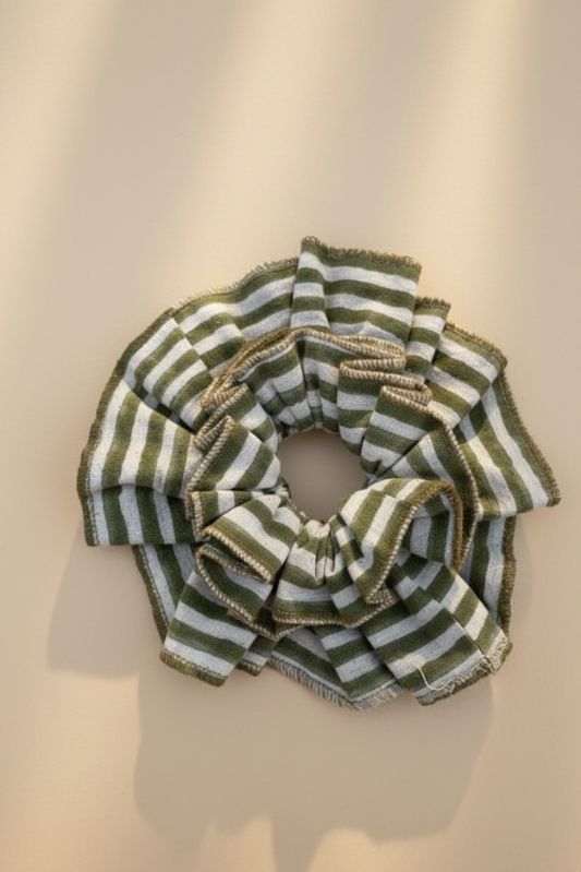 Pihu Scrunchie