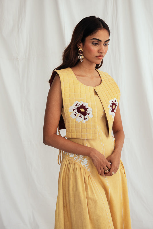 Aamras Handloom Bib