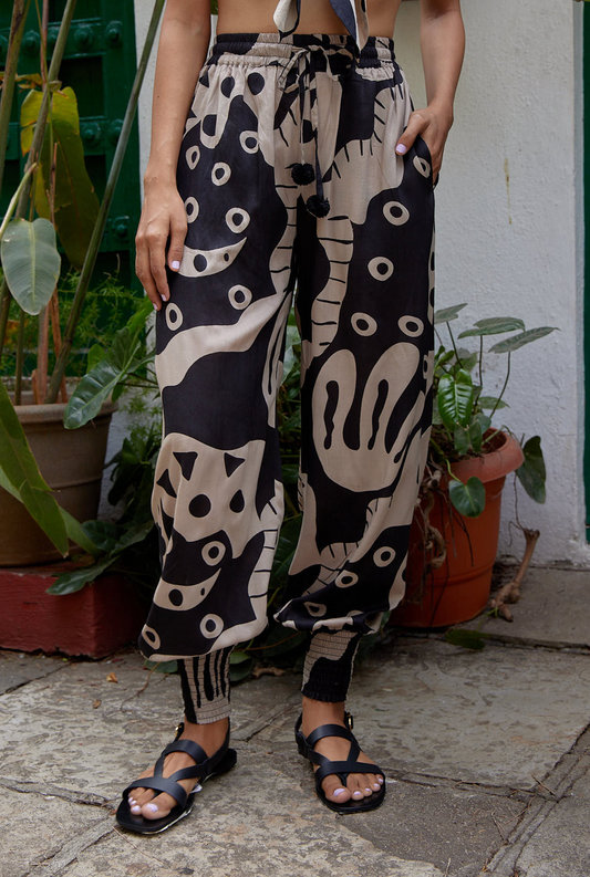 the-jodi-life-sustainable-pants-clothing-handcrafted-black-womens-jodi