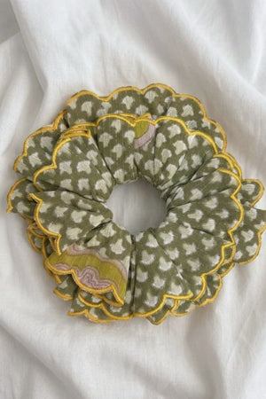 Panna Scallop Scrunchie