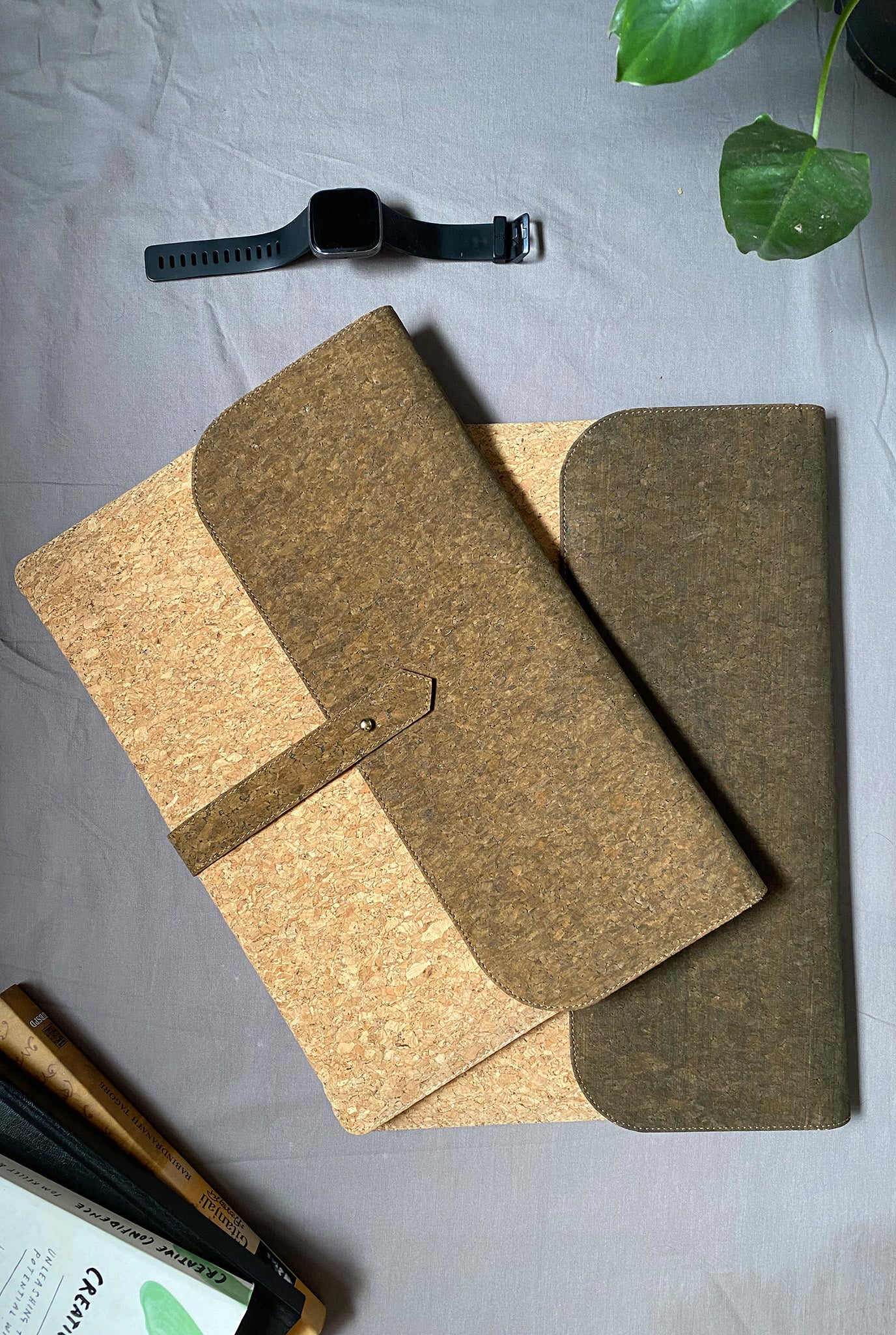 cork-laptop sleeve-minimal-jodi-biodegradable-durable