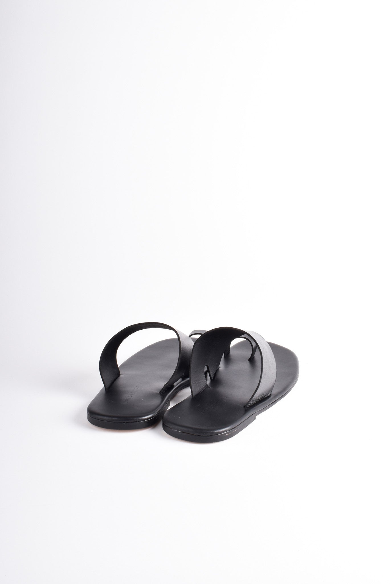 Monochrome open toe chappals