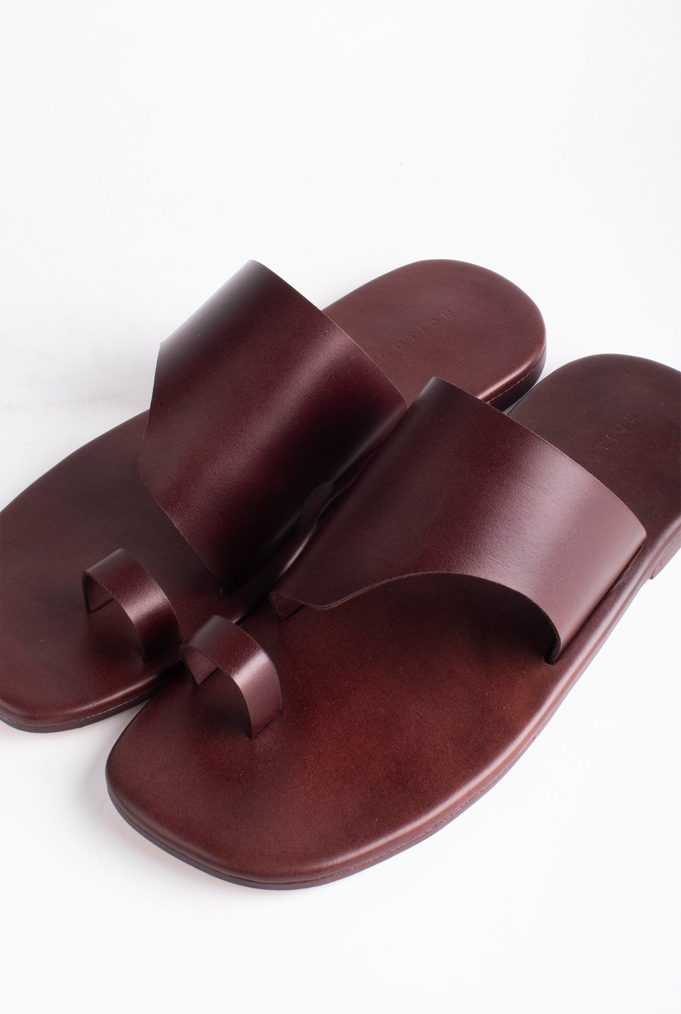 Monochrome open toe chappals