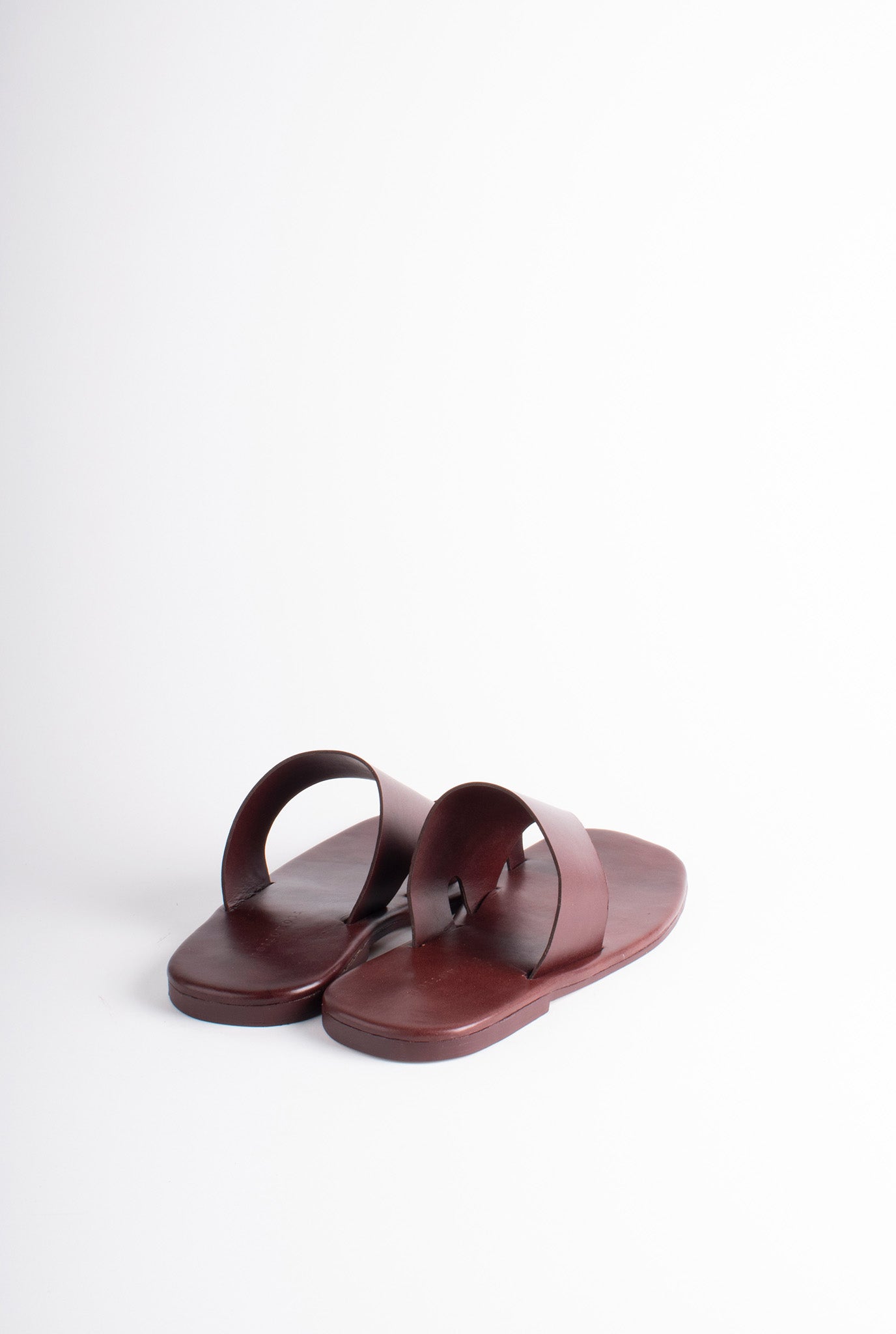 Monochrome open toe chappals