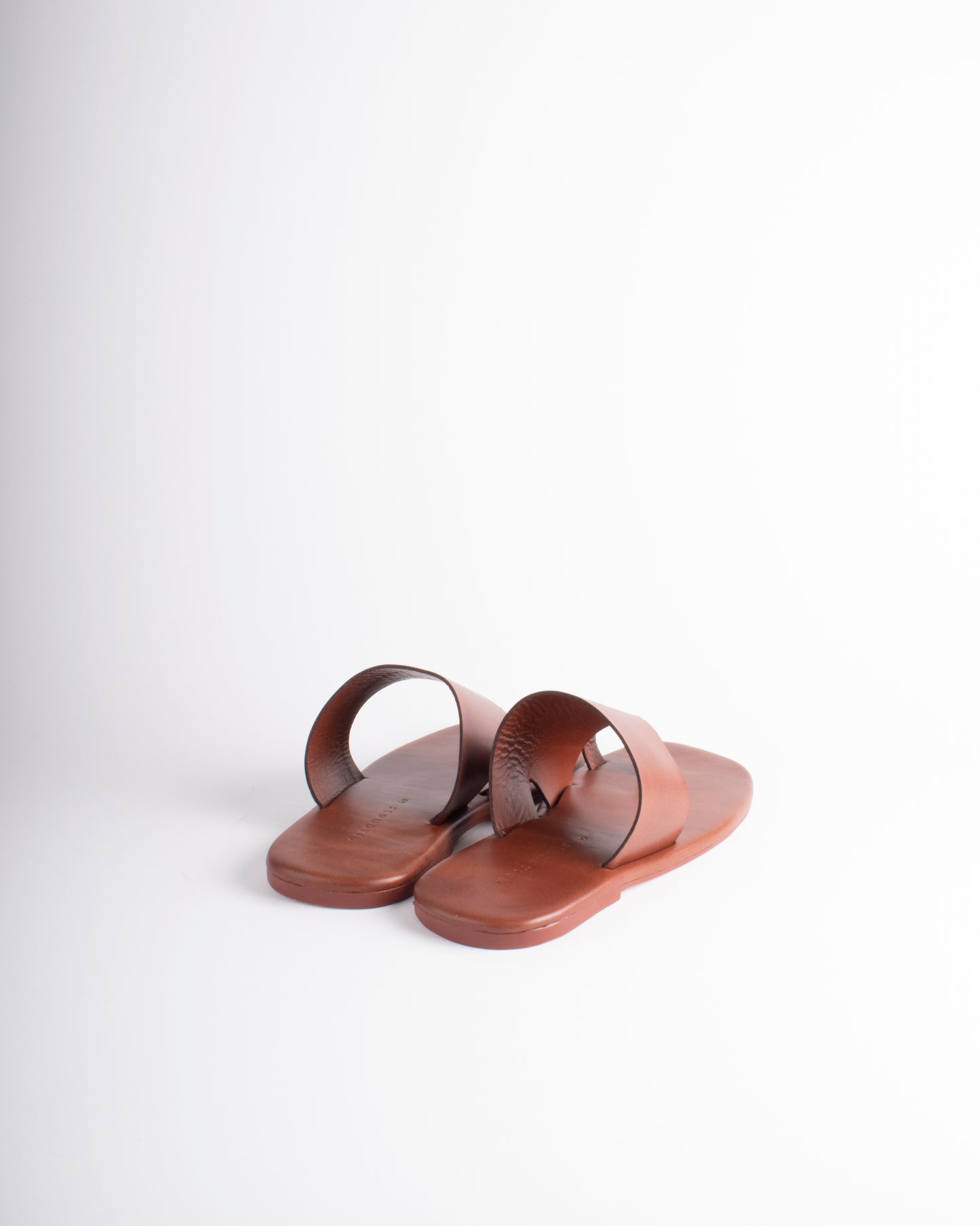 Monochrome open toe chappals