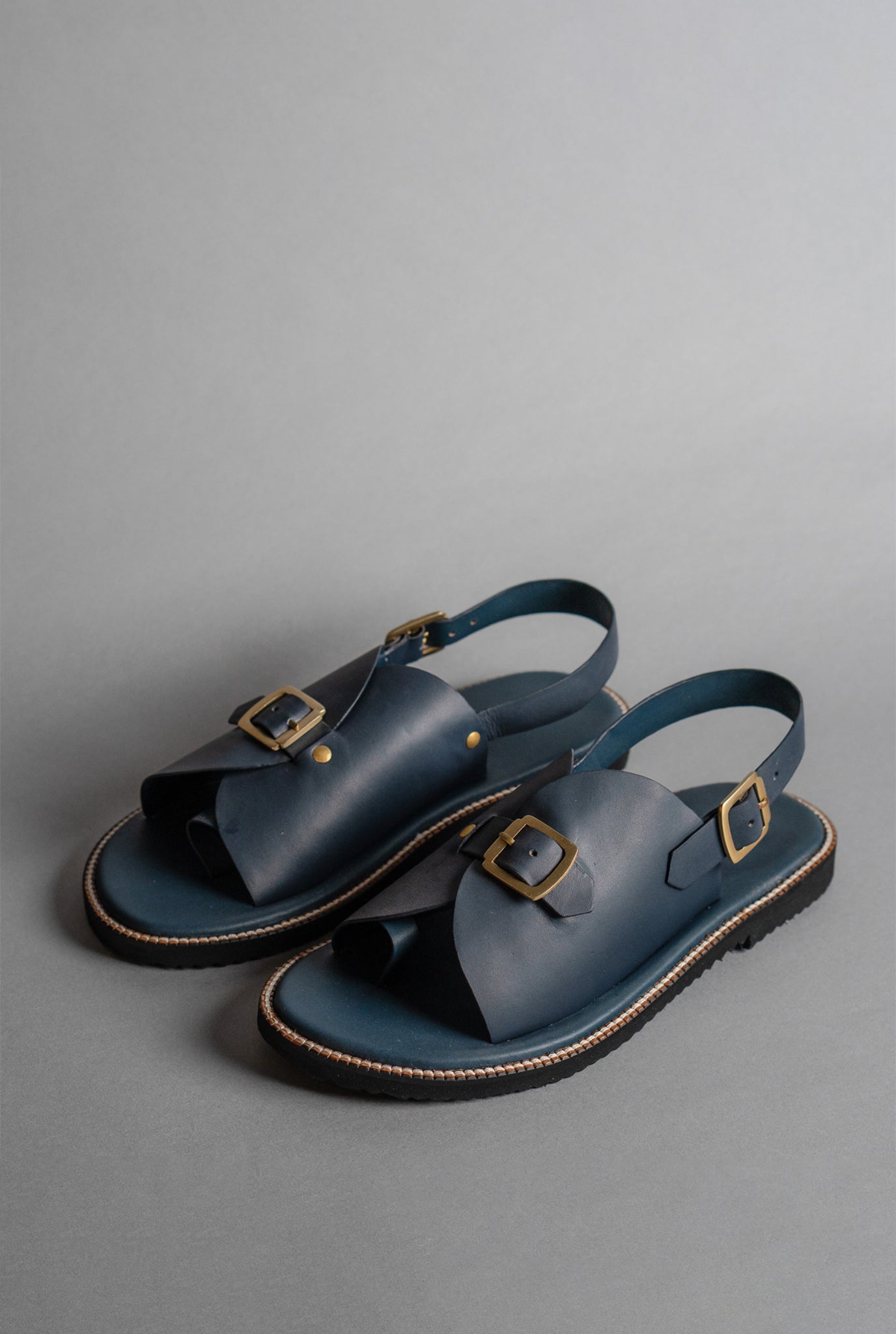 Envelope Welt Sandals Single Buckle