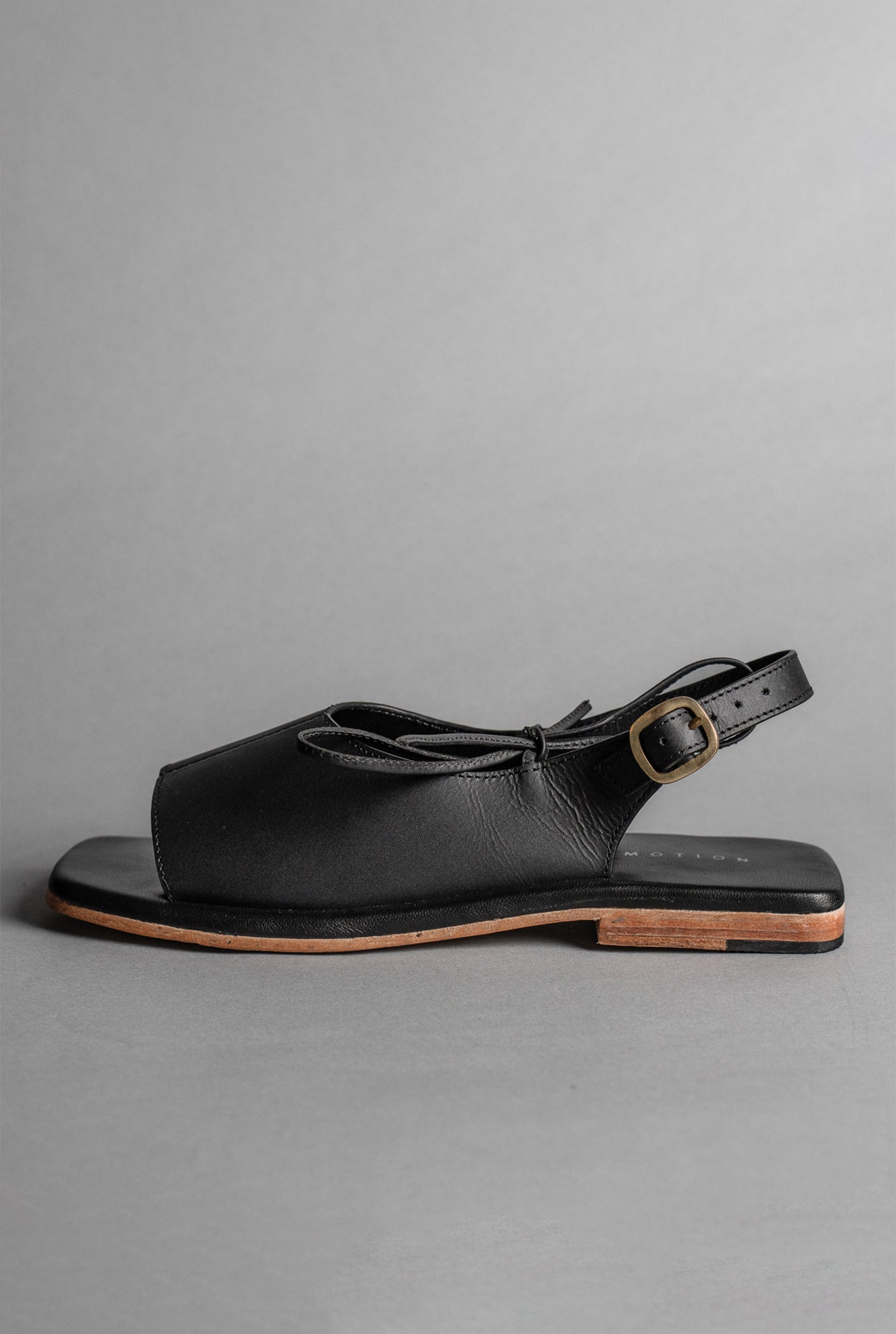 Mio Sandals