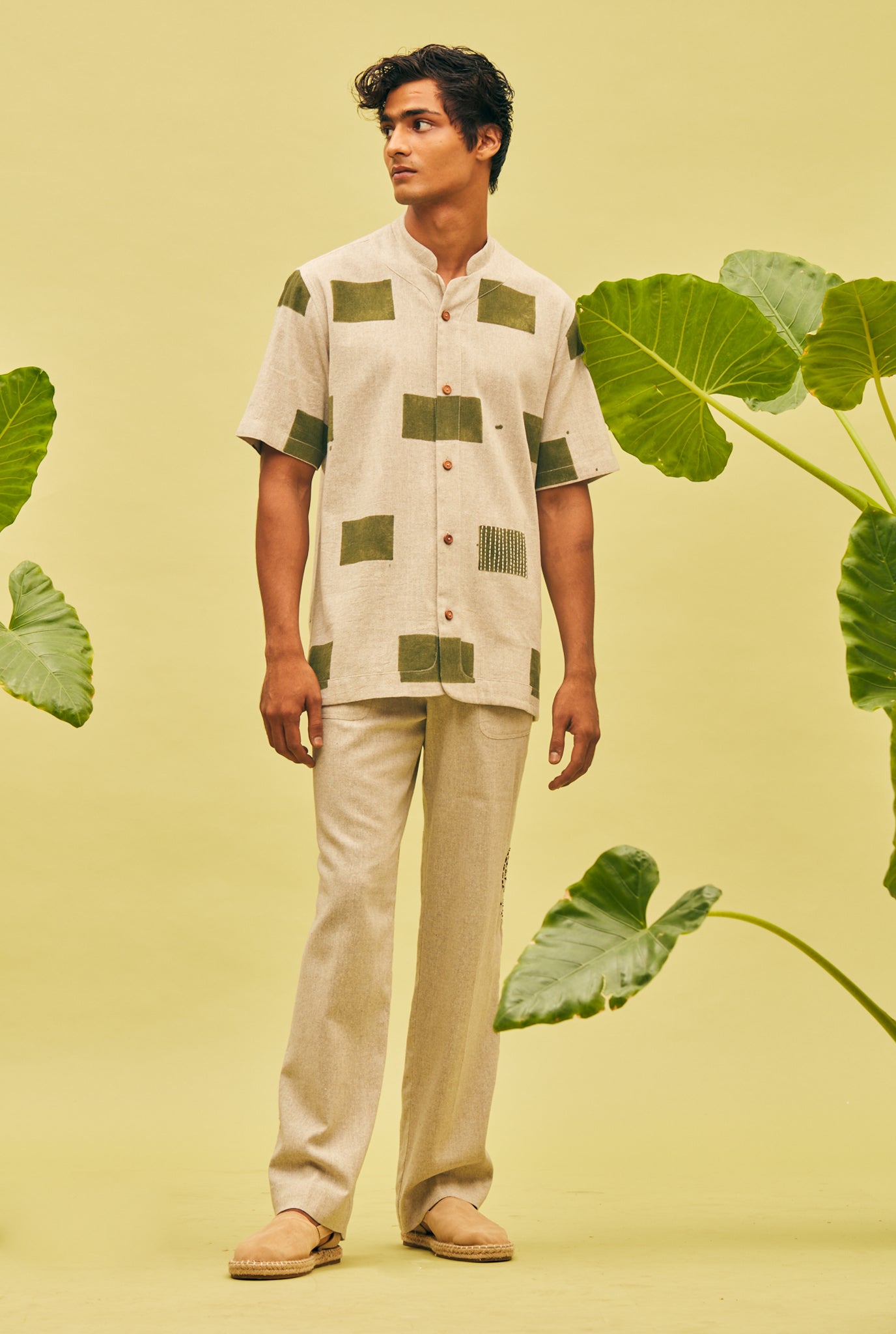 jodi-man-mandarine-collar-shirt-short-sleeve-the-jodi-life-sustainable