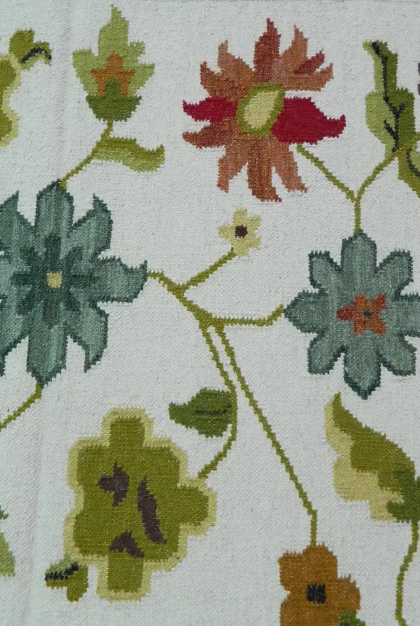 handcrafted-woven-rug-carpet-cotton-wool-home decor- jodi