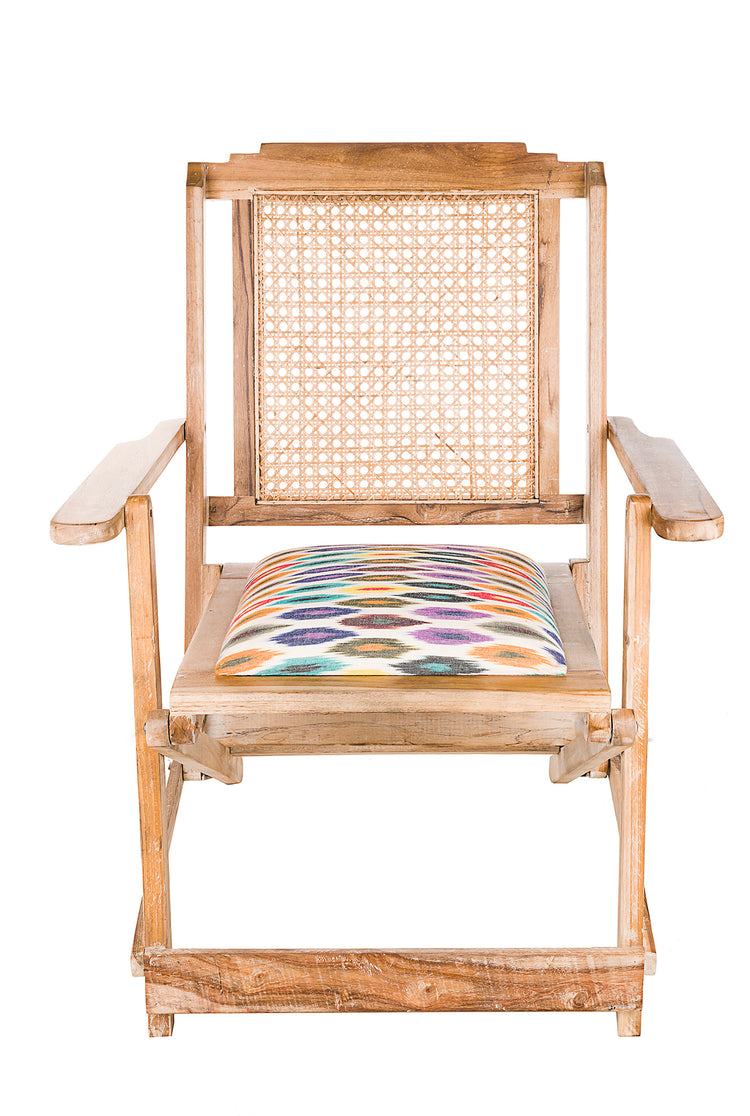 handcrafted-wood-cane-armchair-jodi-sustainable-foldable