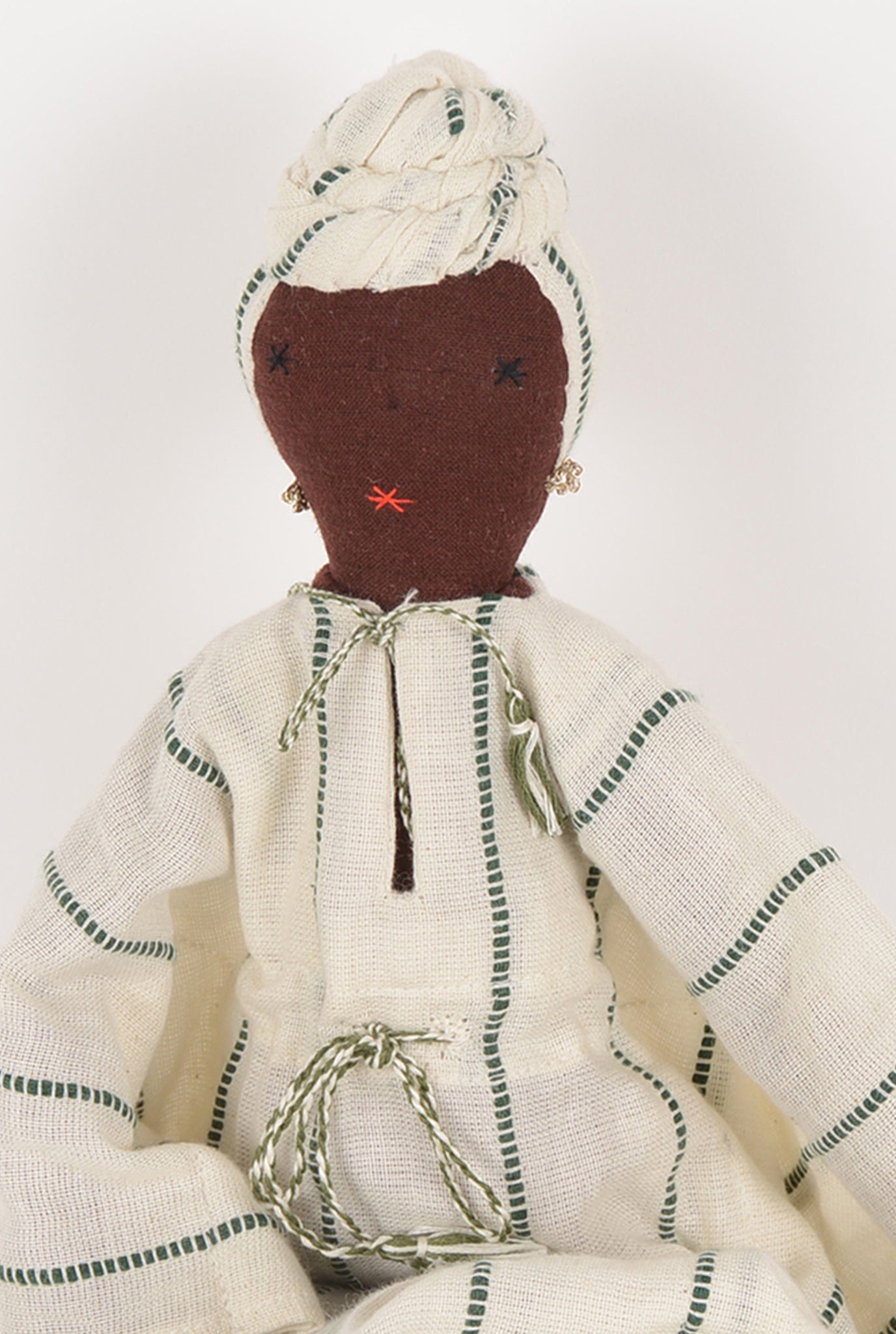 handcrafted- jodi-dolls- afghan-woman- refugees