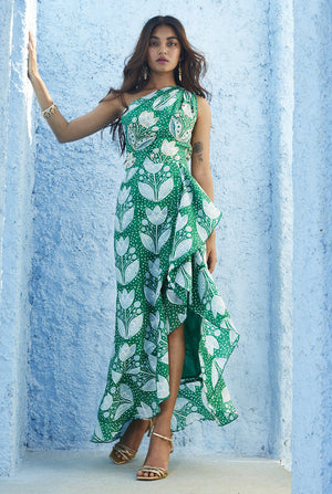 green-one-shoulder-silk-the-jodi-life-junaina-sustainable