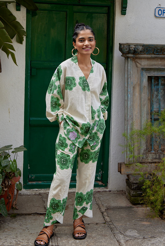 the-jodi-life-sustainable-pants-clothing-trousers-phool-handloom-handcrafted-green-cotton