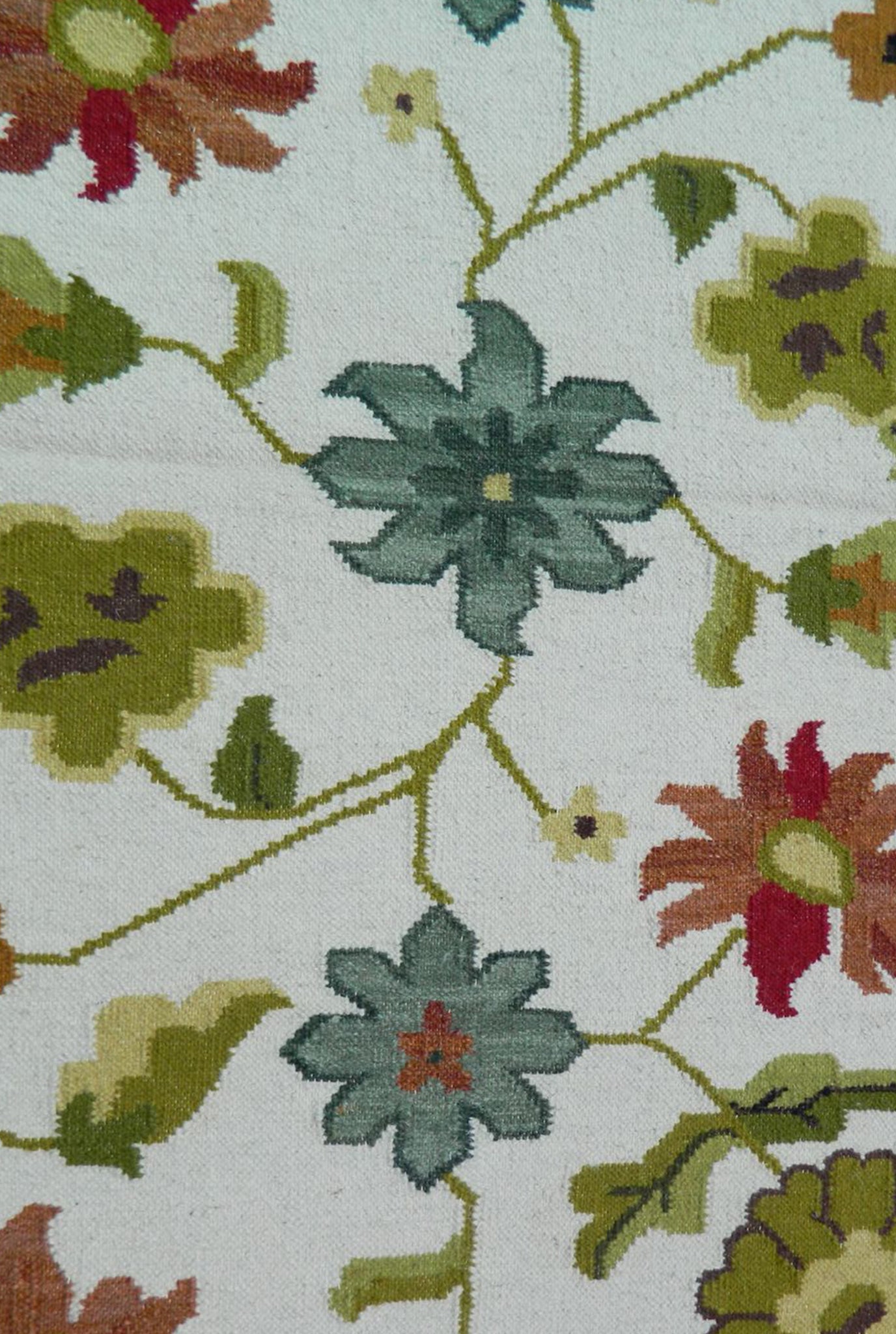 handcrafted-woven-rug-carpet-cotton-wool-home decor- jodi