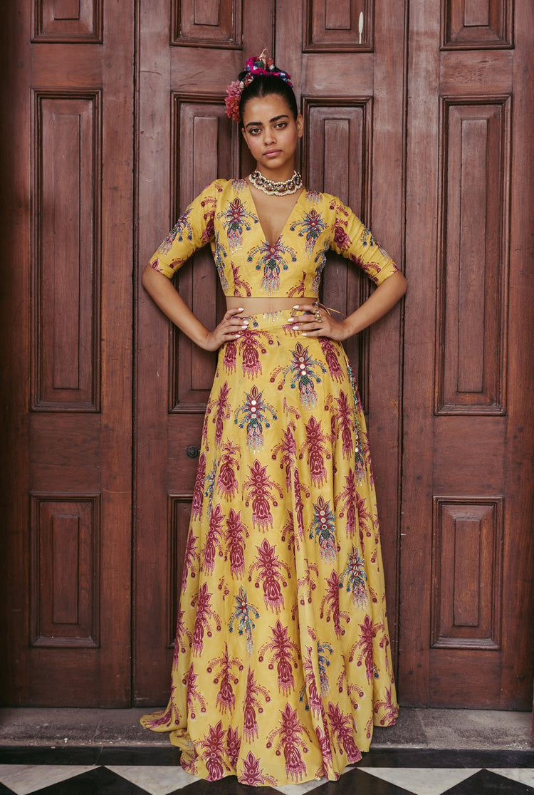 The-Jodi-Life-yellow-silk-lehenga-set-embroidery-embellished-sequins-festive-handcrafted