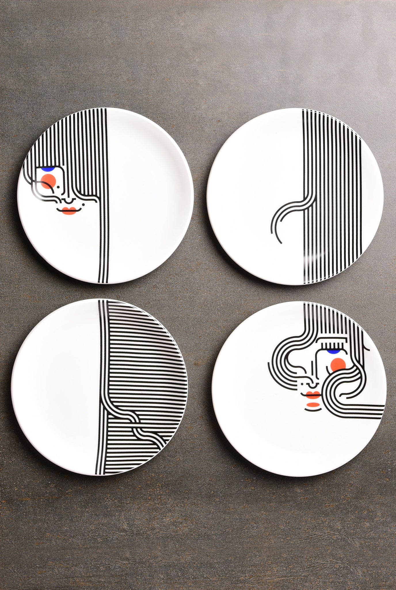 FLOW QUARTER PLATES