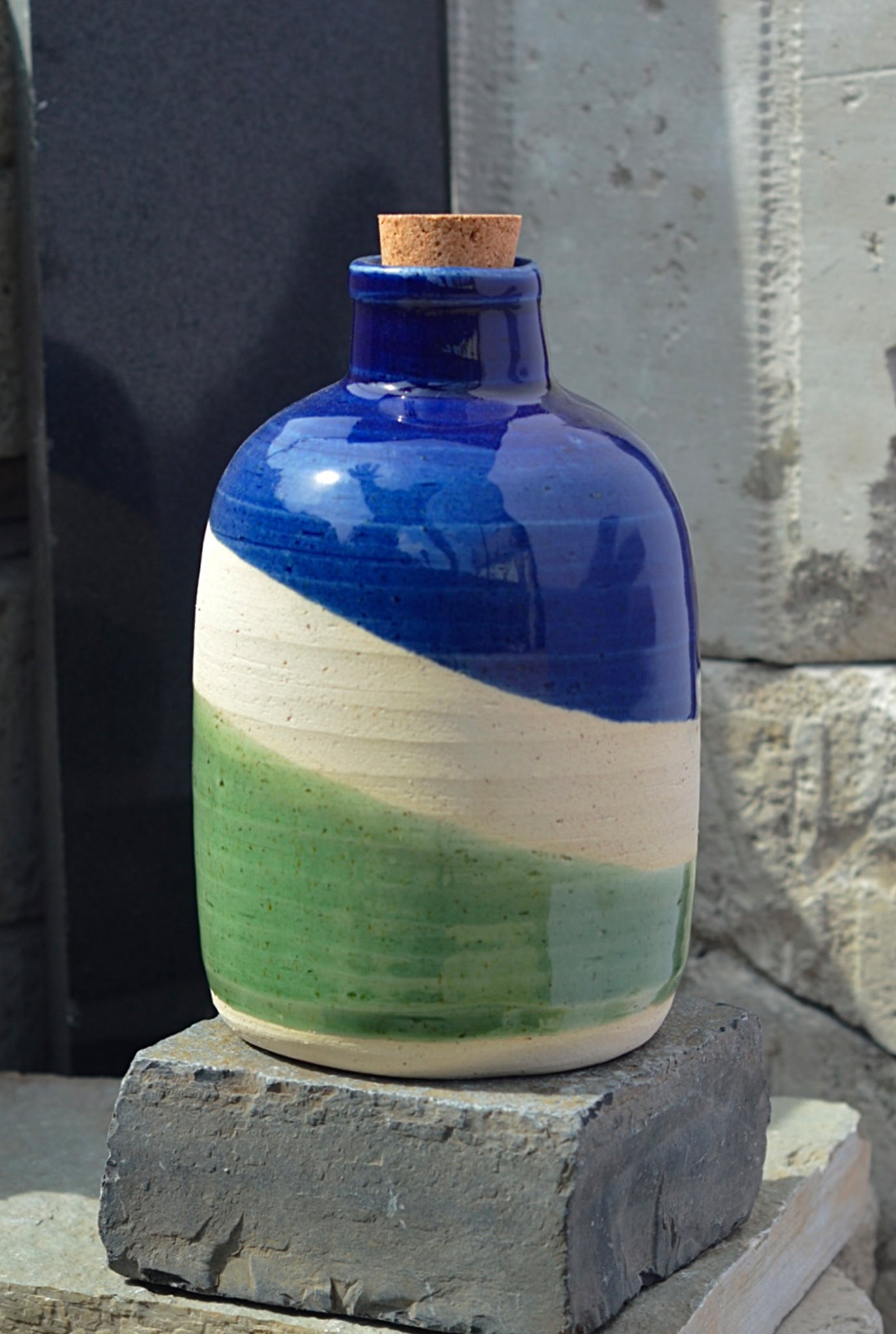 Handcrafted-jodi-water bottle-ceramic-eco-conscious-sustainable