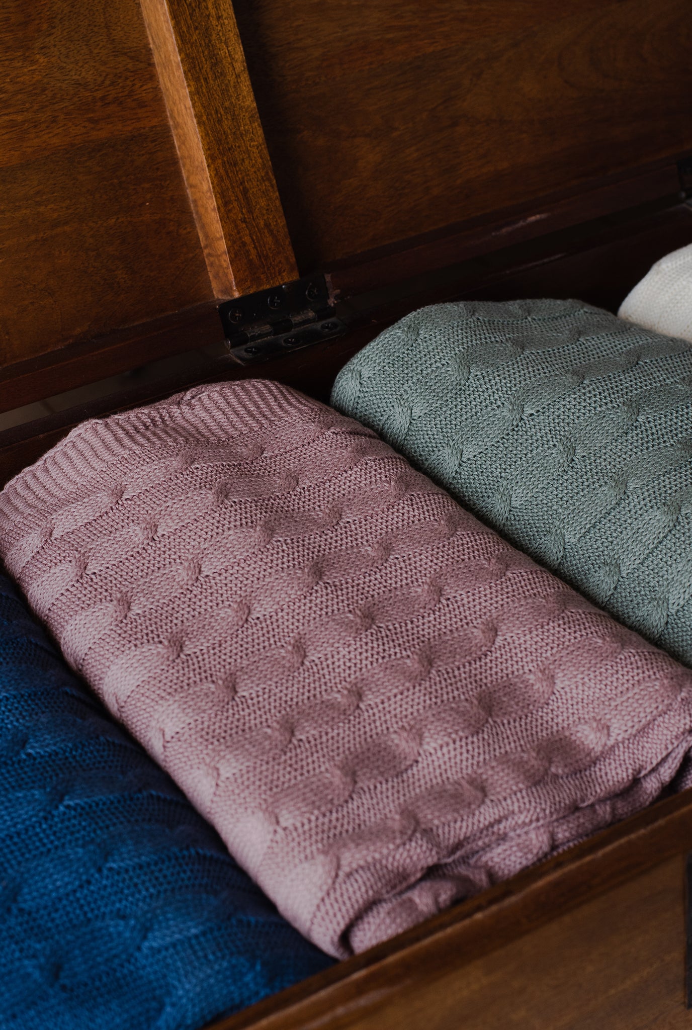 Cable Knit Throw