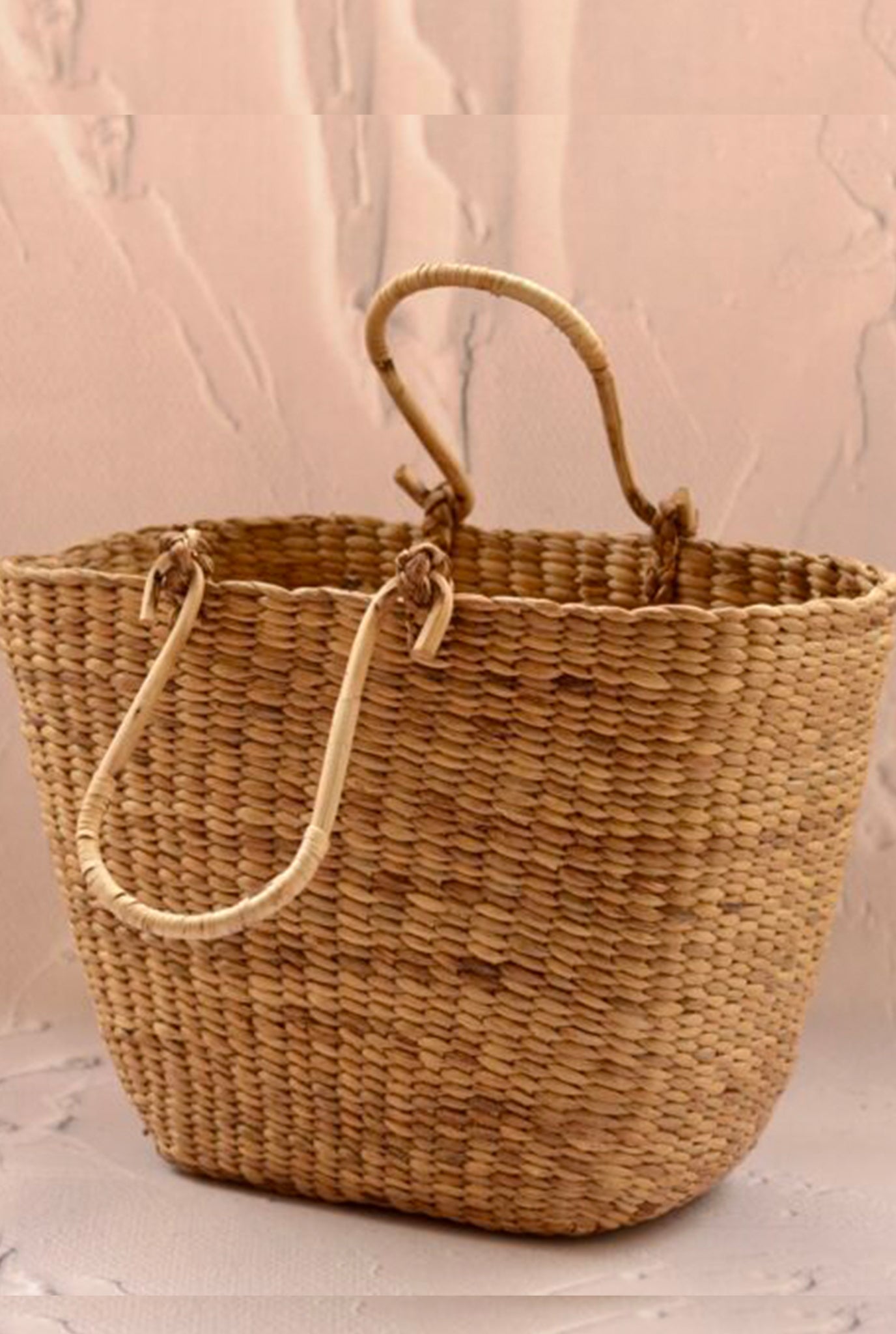 handcrafted-bag-sustainable-jodi-water hyacinth