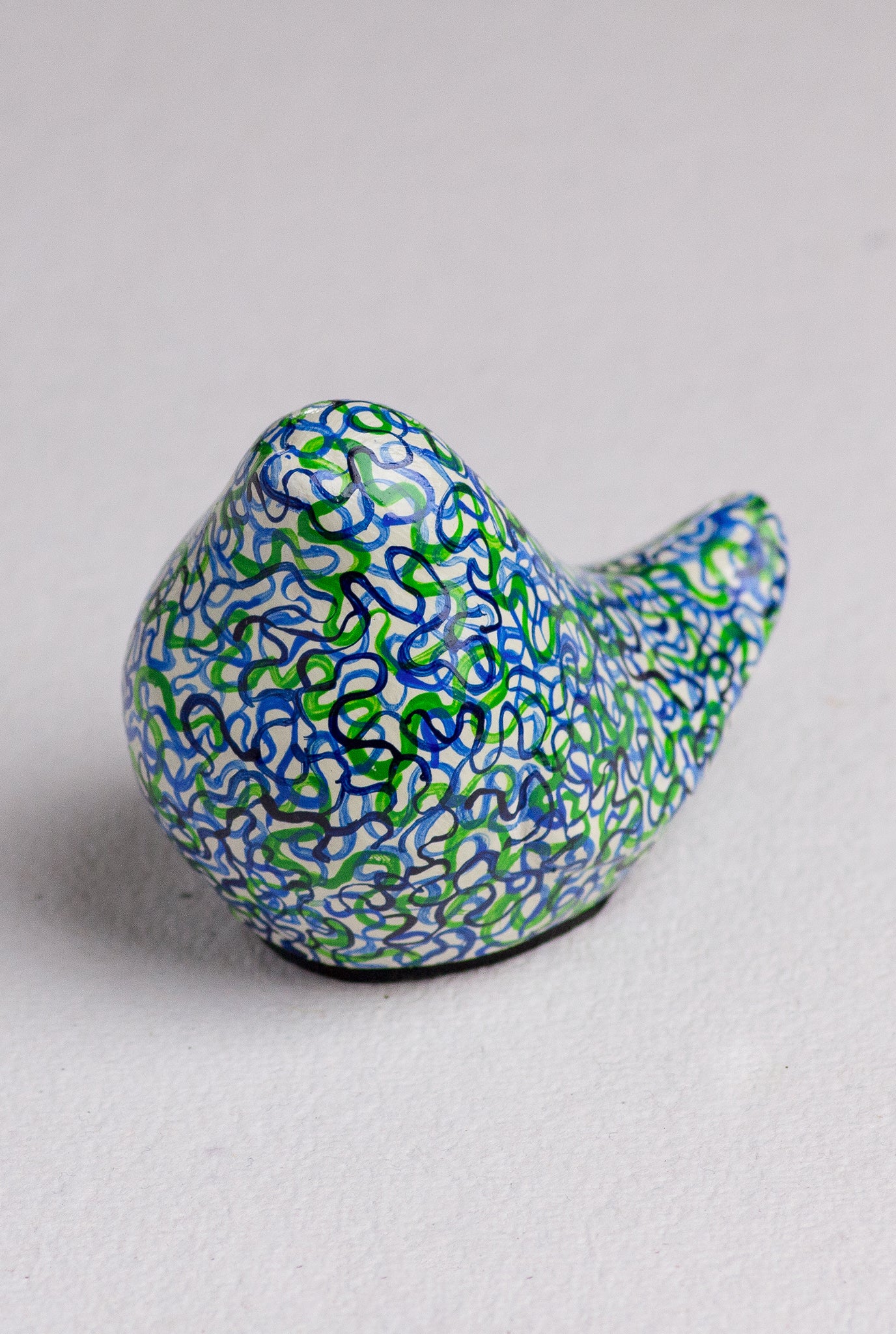 decor-handcrafted-ceramic-handpainted-paperweight-bird