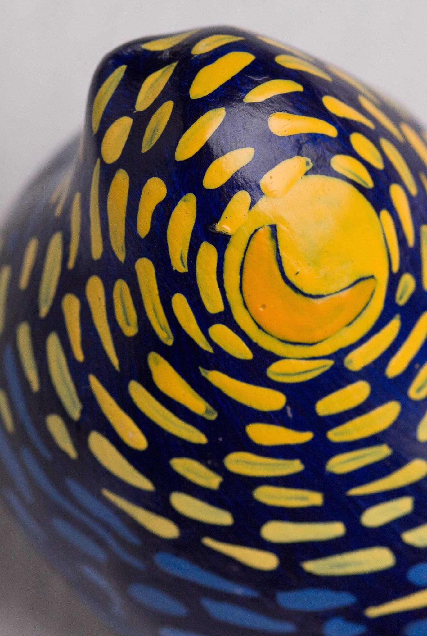 decor-handcrafted-ceramic-hand painted-paperweight