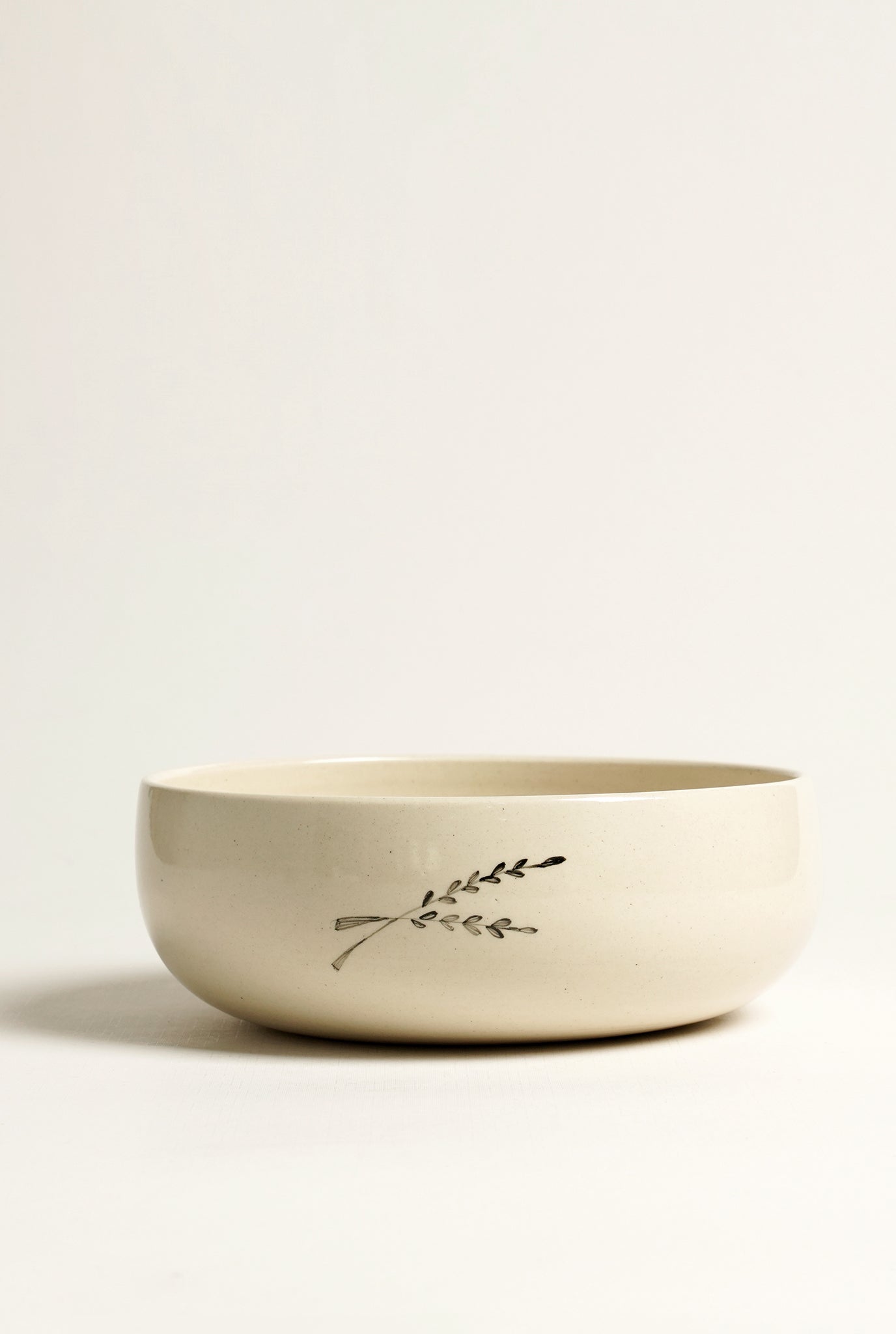 ceramics-jodi-sustainable-dining- bowl-serving